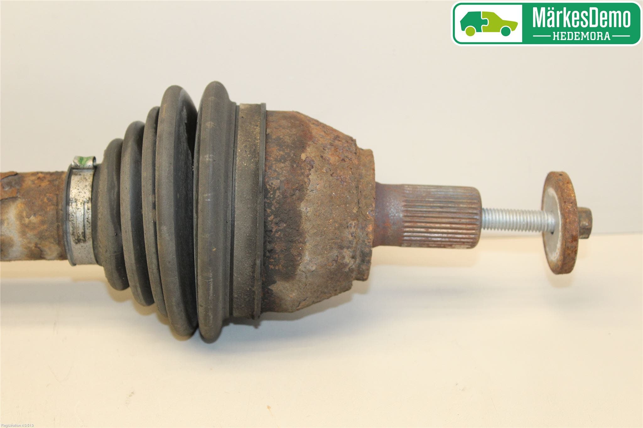 Ford FOCUS 08-11 Drivaxel Fram Höger