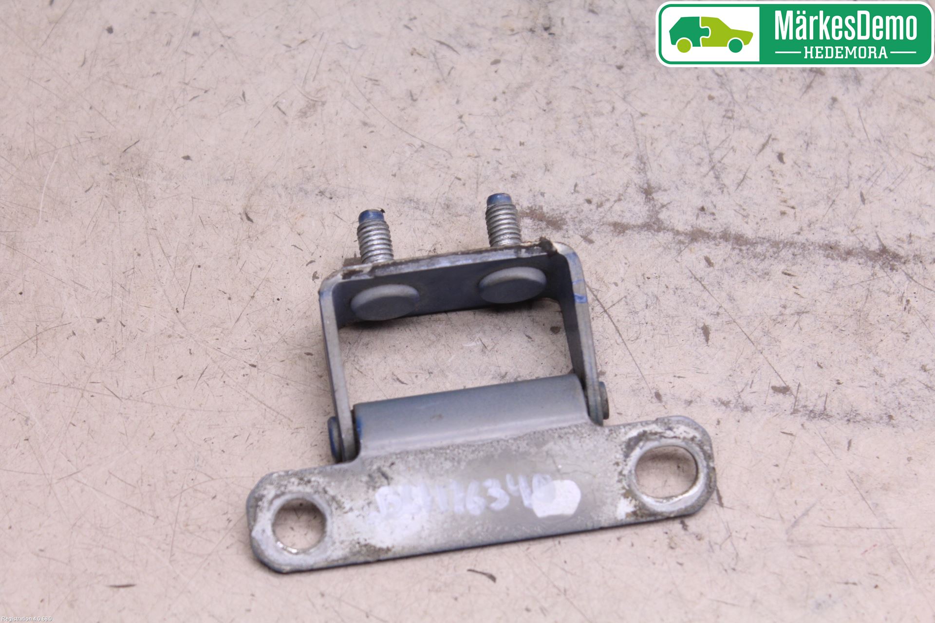 Kia CEED 06-12 Bakluckegångjärn Hö