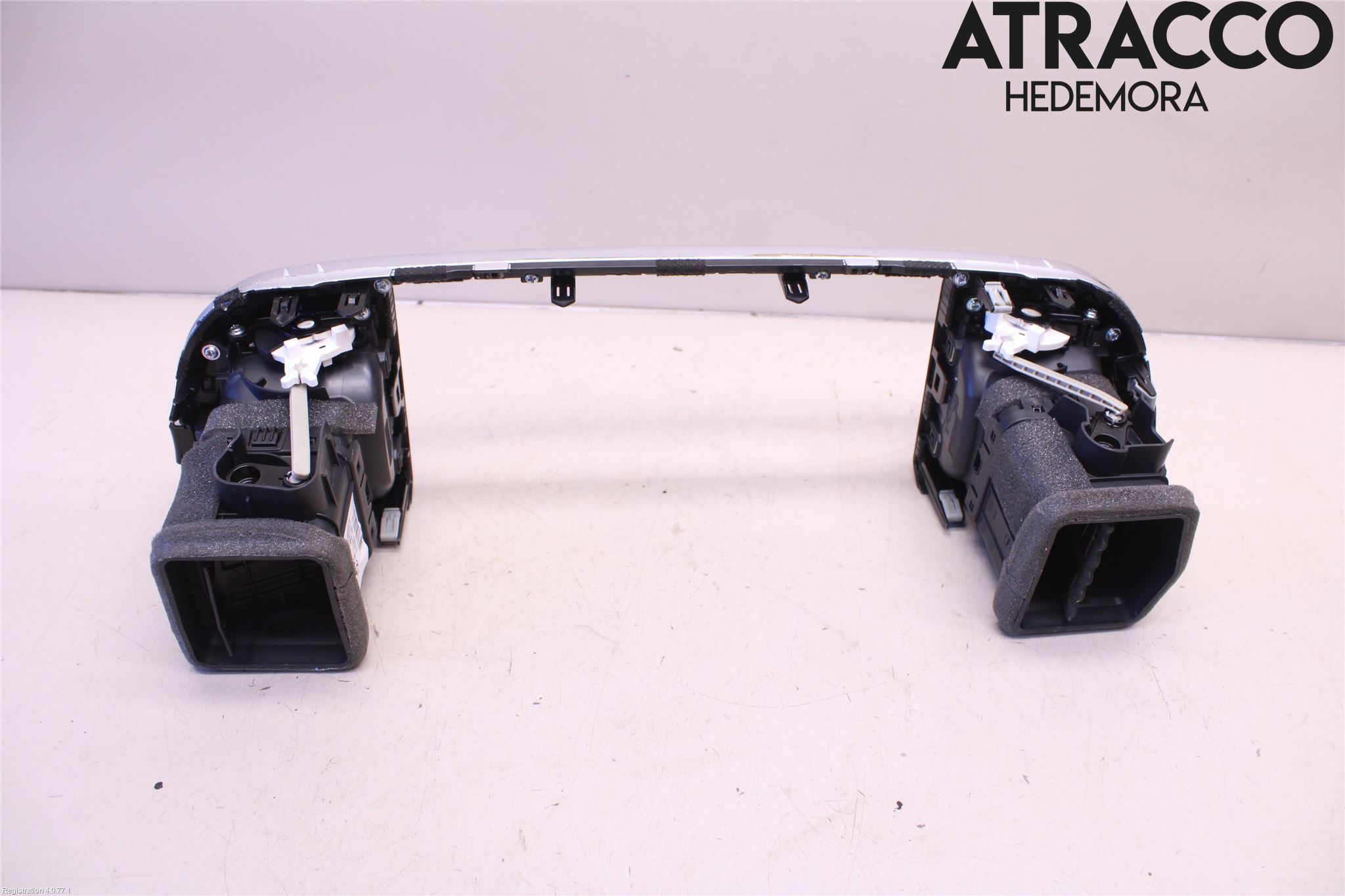 Kia RIO 17- Defrosterkanal-Munstycke