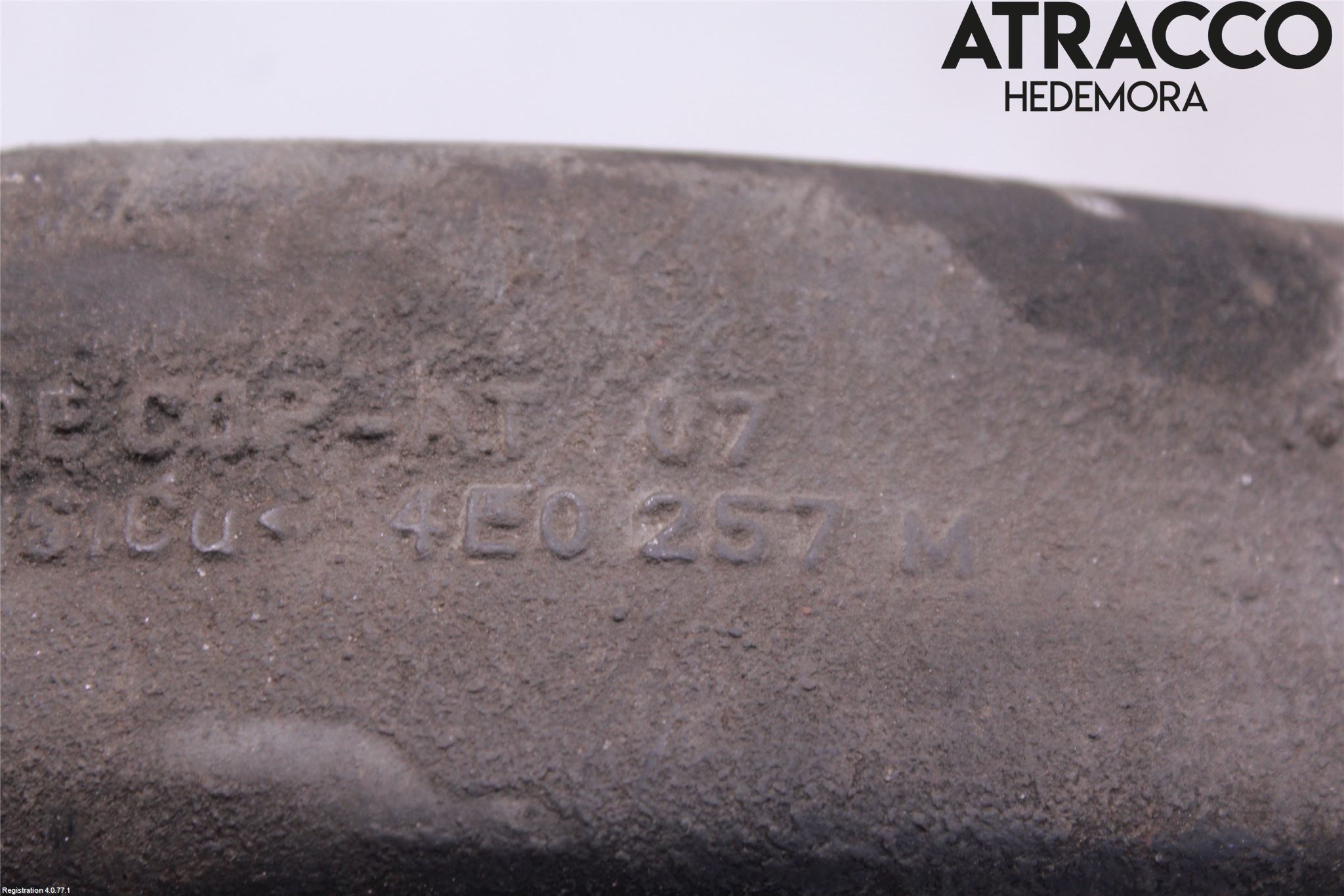 Audi A6/S6     05-11 Styrspindel Lagerhus Vä