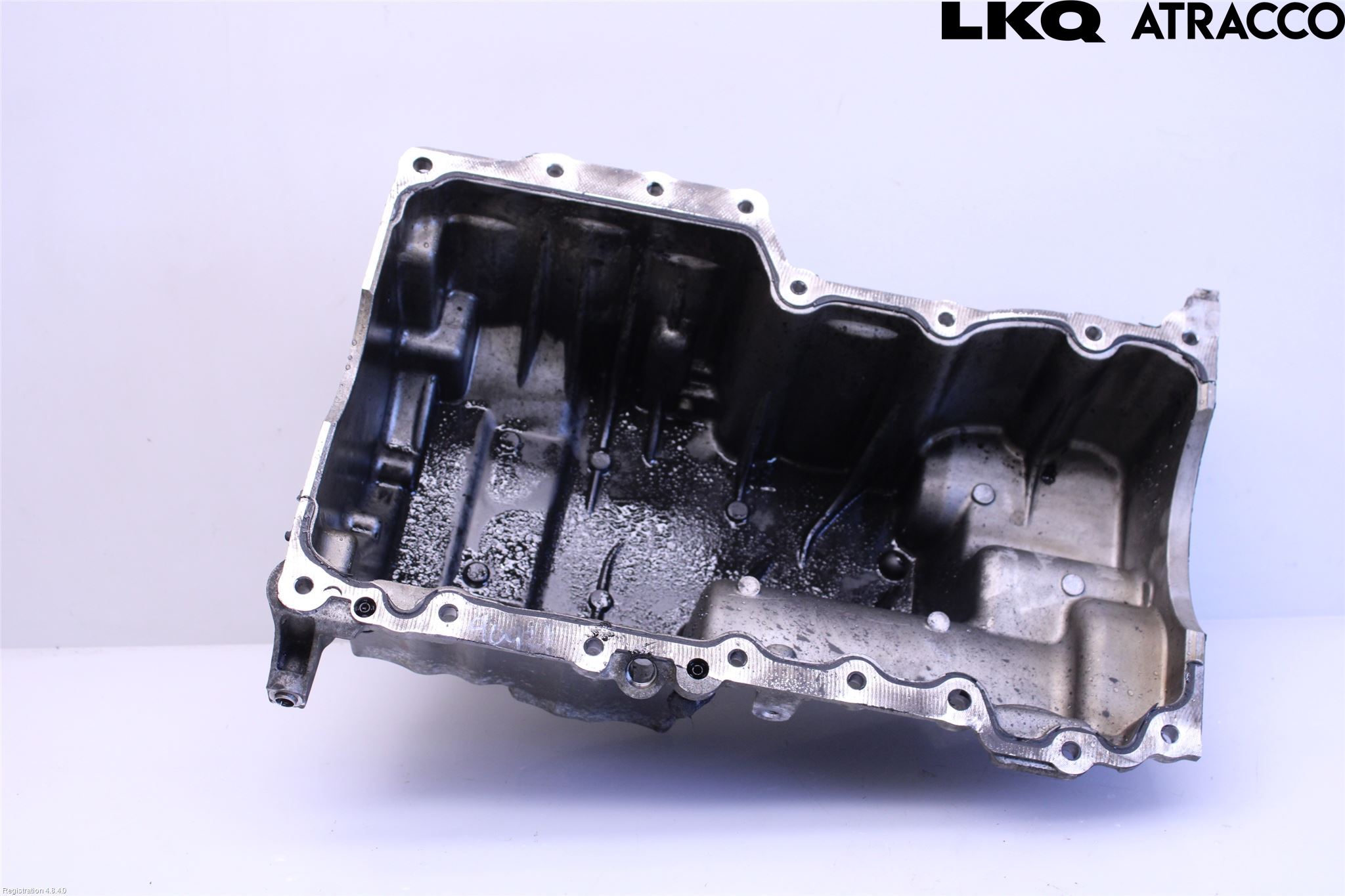 Jaguar E-PACE 17- Oljetråg