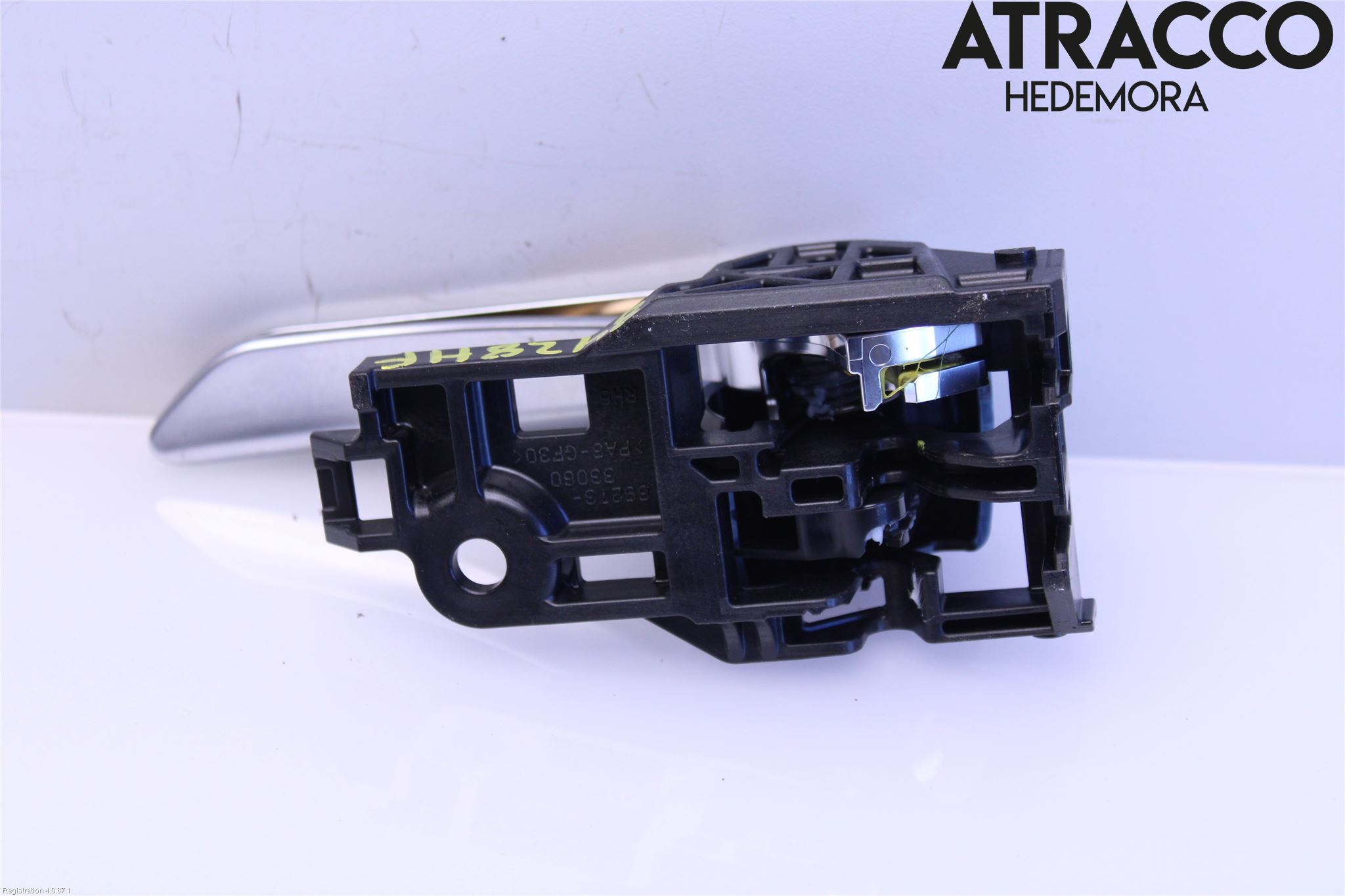 Toyota RAV4 19- Dörrhandtag Inre Hö