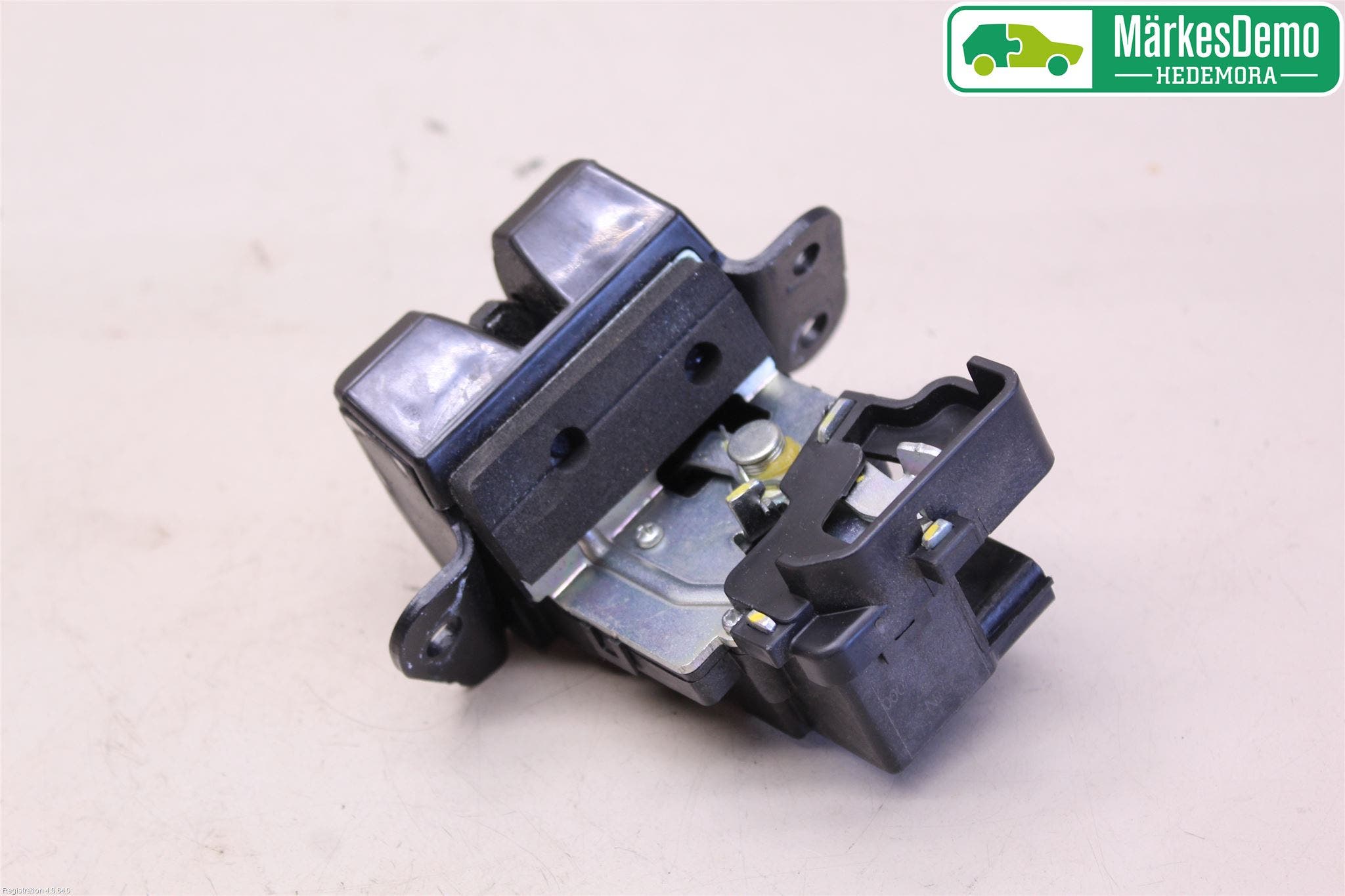 Kia SPORTAGE (SL) 11-15 Låskista Baklucka