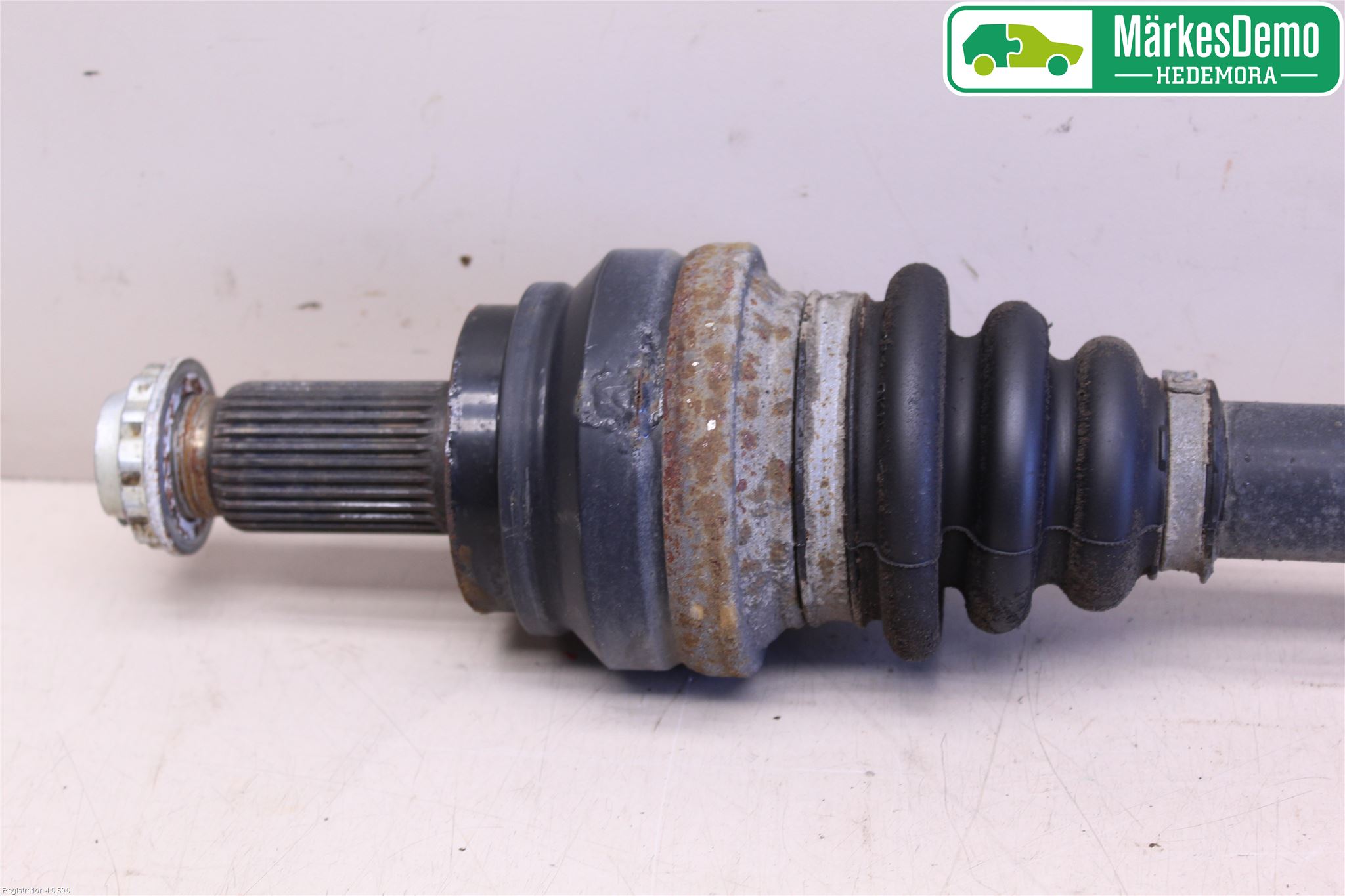 BMW 5 F10/F11/F18 09-17 Drivaxel Bak Vänster