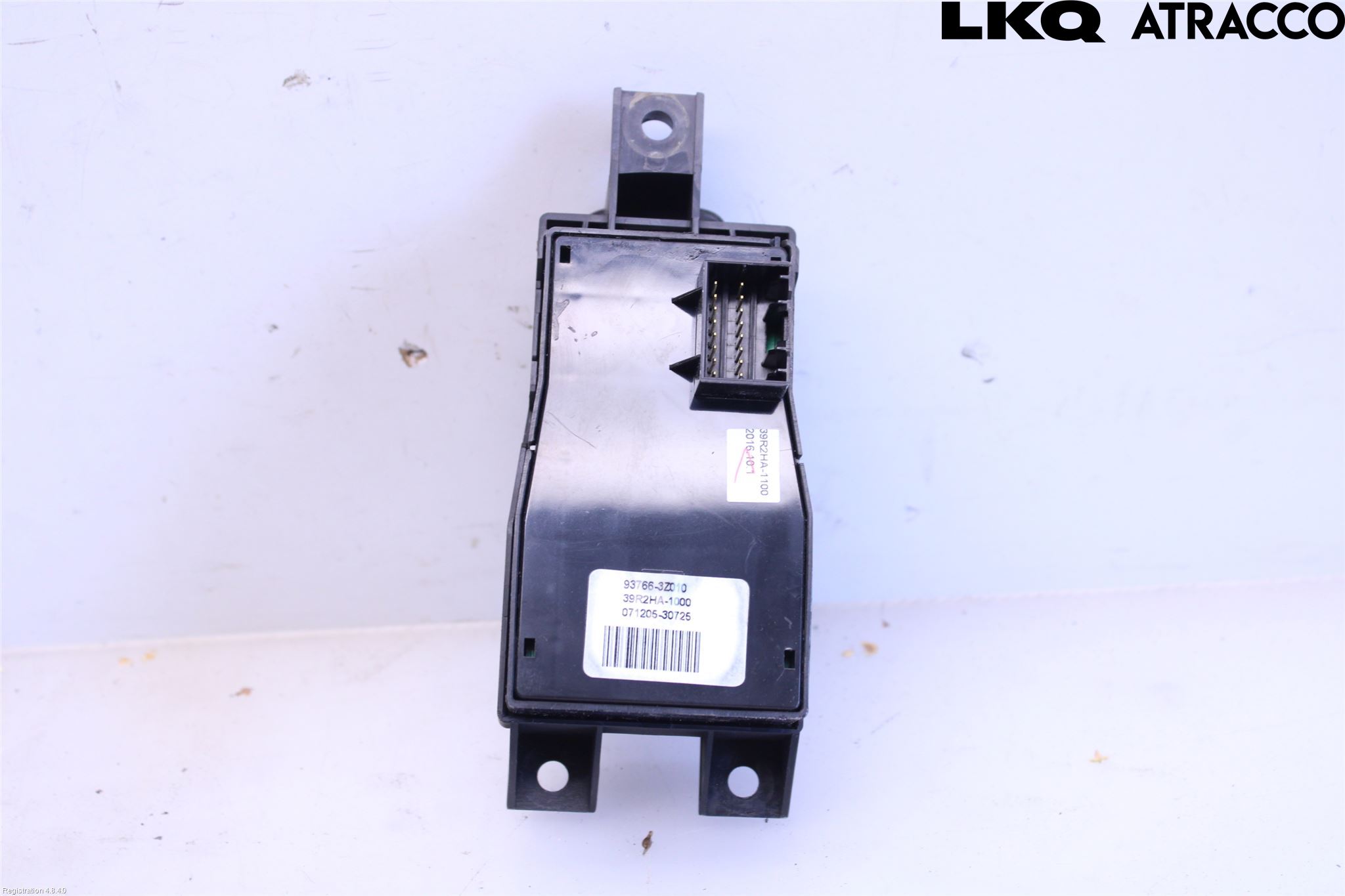 Hyundai i40 16-18 Strömställare Parkeringsbroms