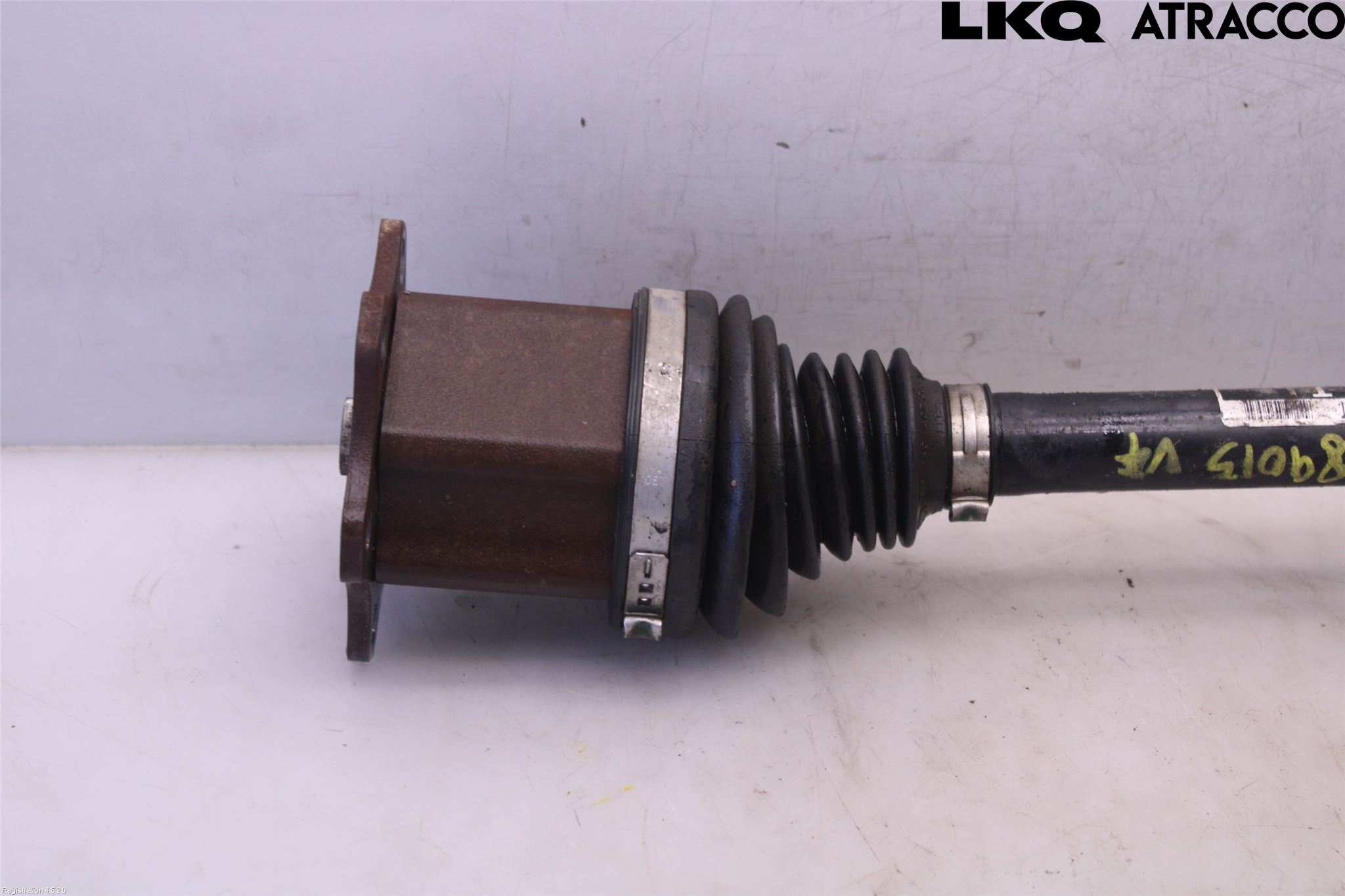 Volkswagen VW PASSAT 11-14 Drivaxel Fram Vänster