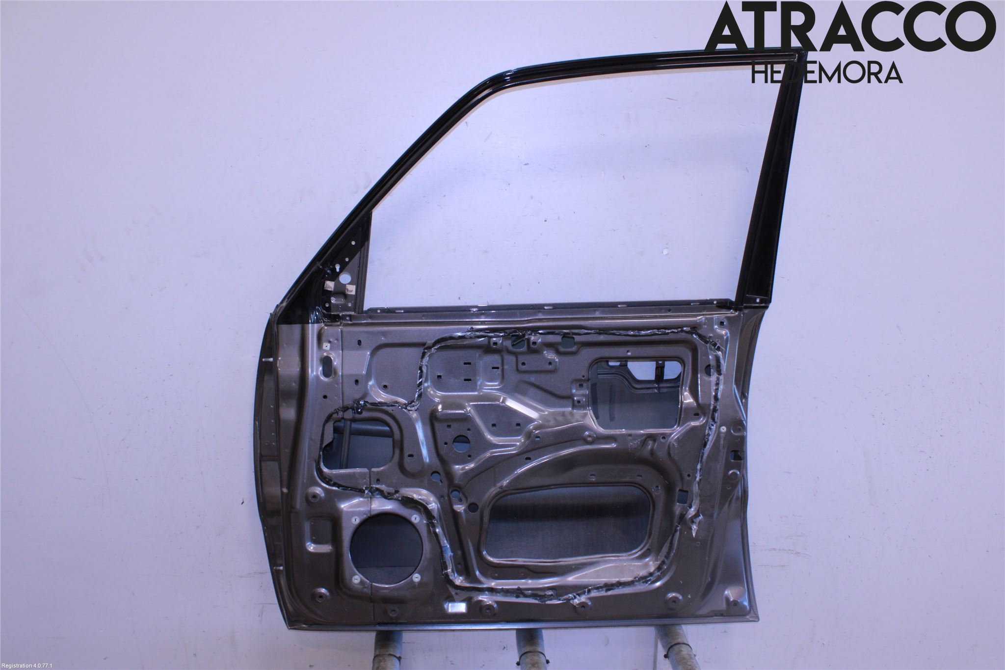 Mitsubishi PAJERO 06-15 Dörr Fram Höger