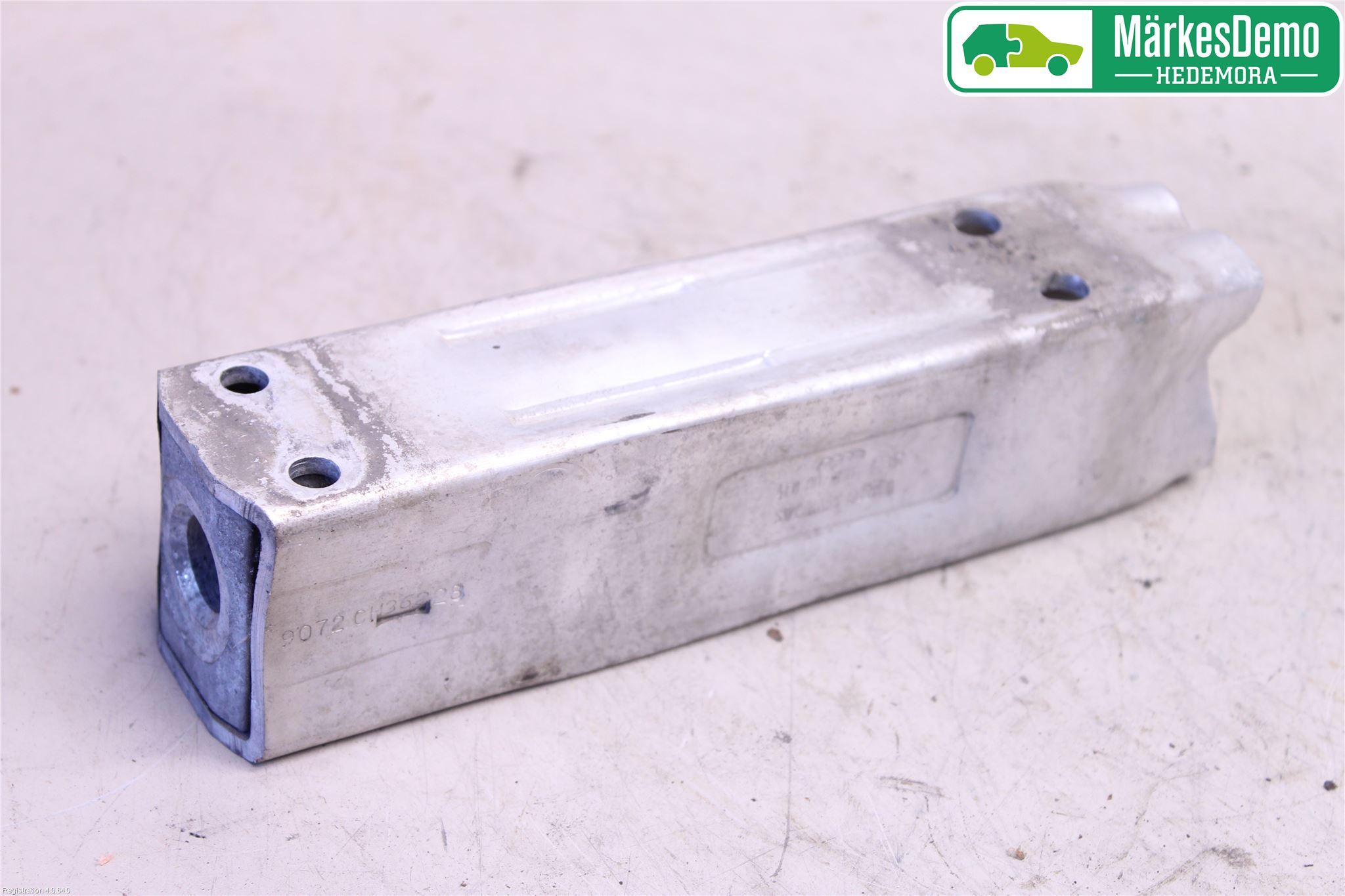 Audi A6/S6     05-11 Stötfångarbärjärn Fram