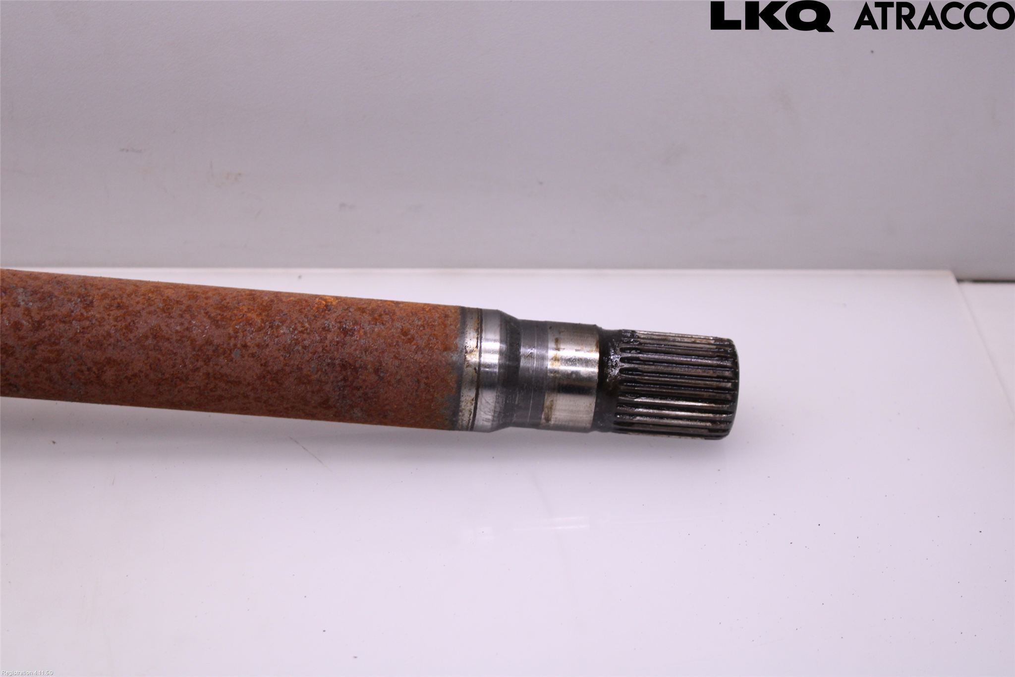 Nissan NV300 16-22 Drivaxel Fram Höger