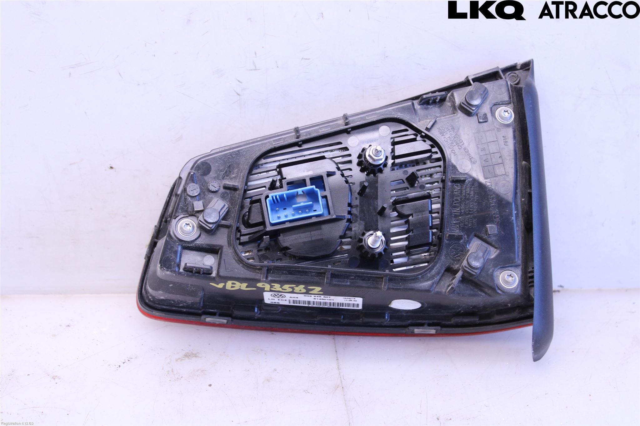 Volkswagen VW PASSAT 15-19 Bakljus Lucka Vä