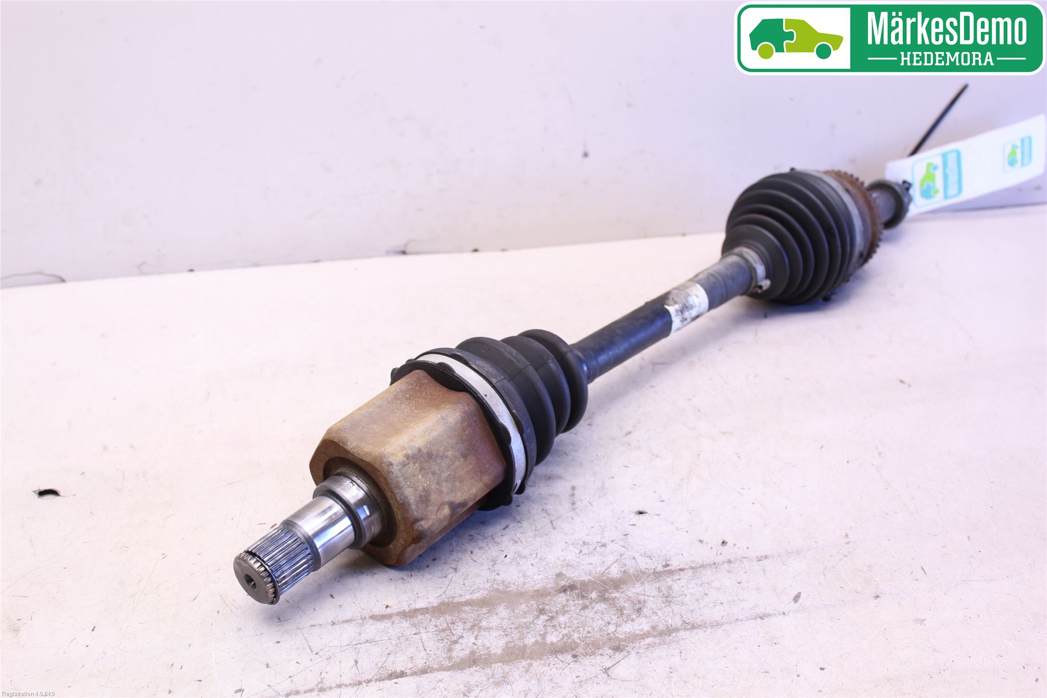 Kia CEED 06-12 Drivaxel Fram Vänster