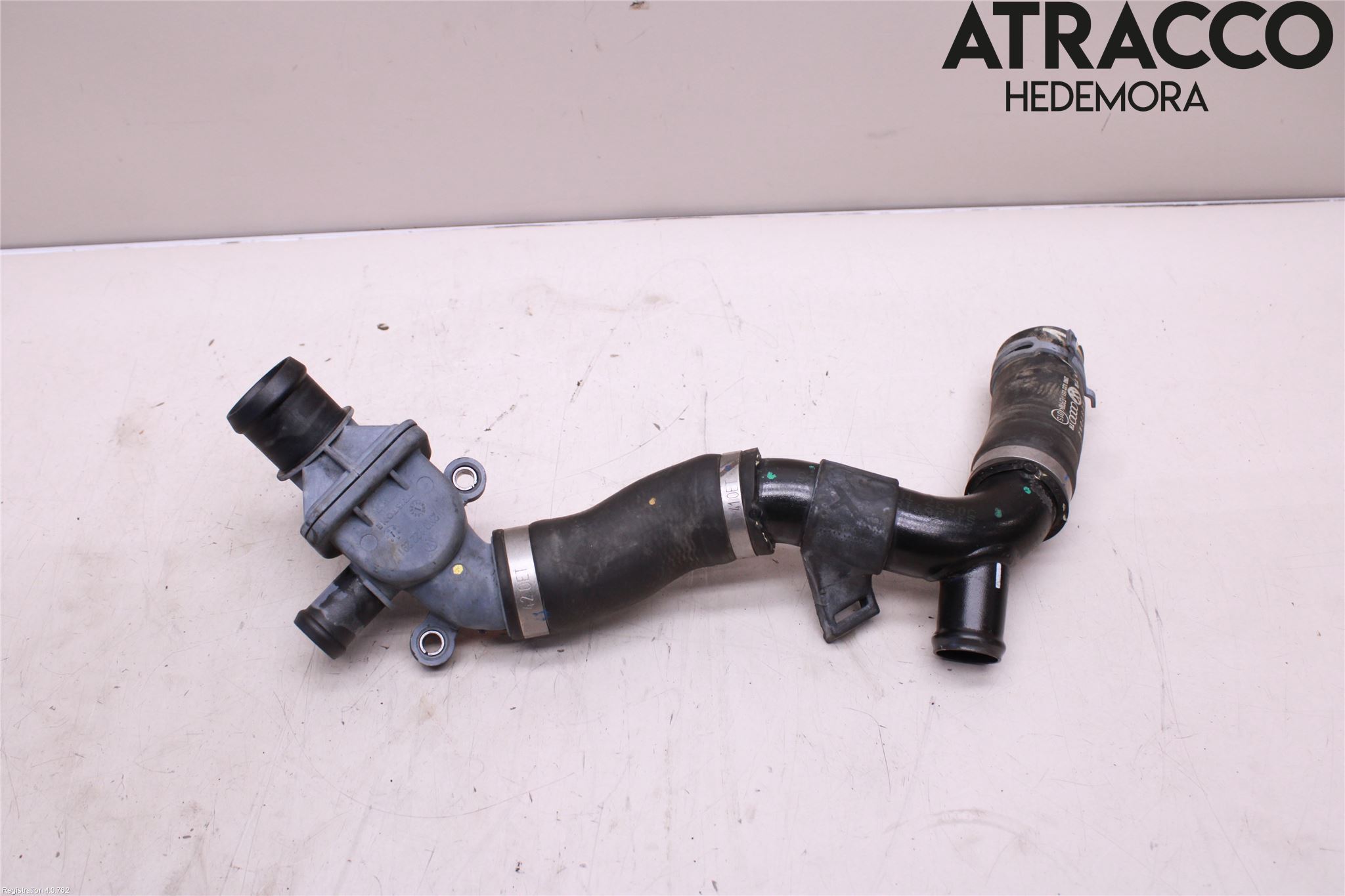 LB MAN Kylarslang Fäst På Motor