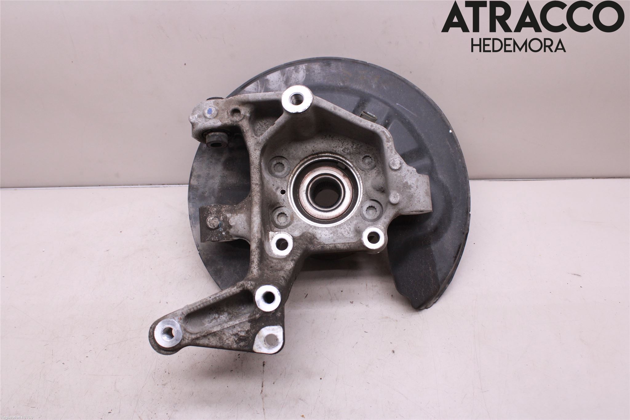 Audi Q3 8U 12-18 Hjullagerhus Bak Vä