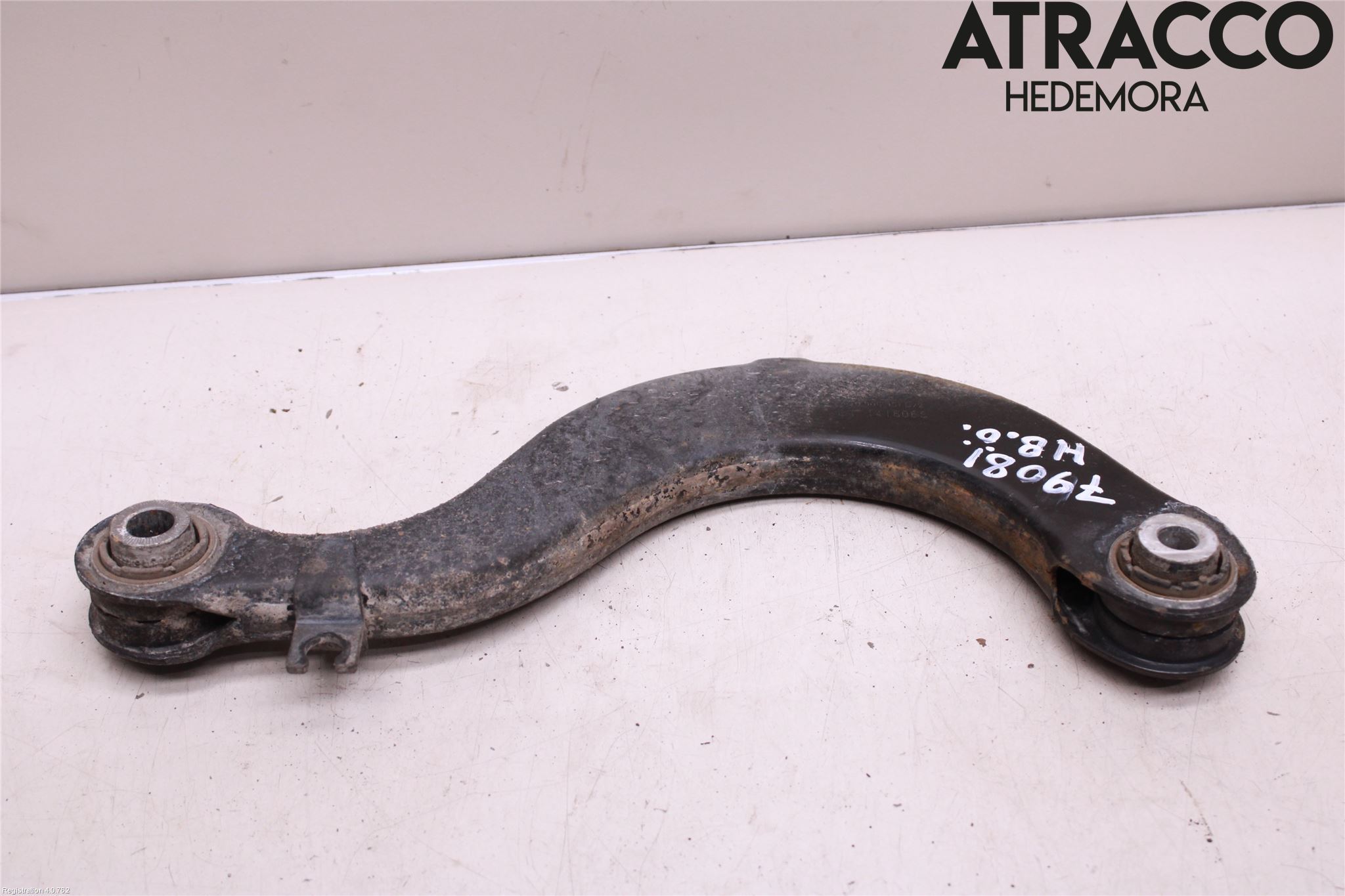 Volkswagen VW TIGUAN 16-24 Bärarm Bak Övre Höger