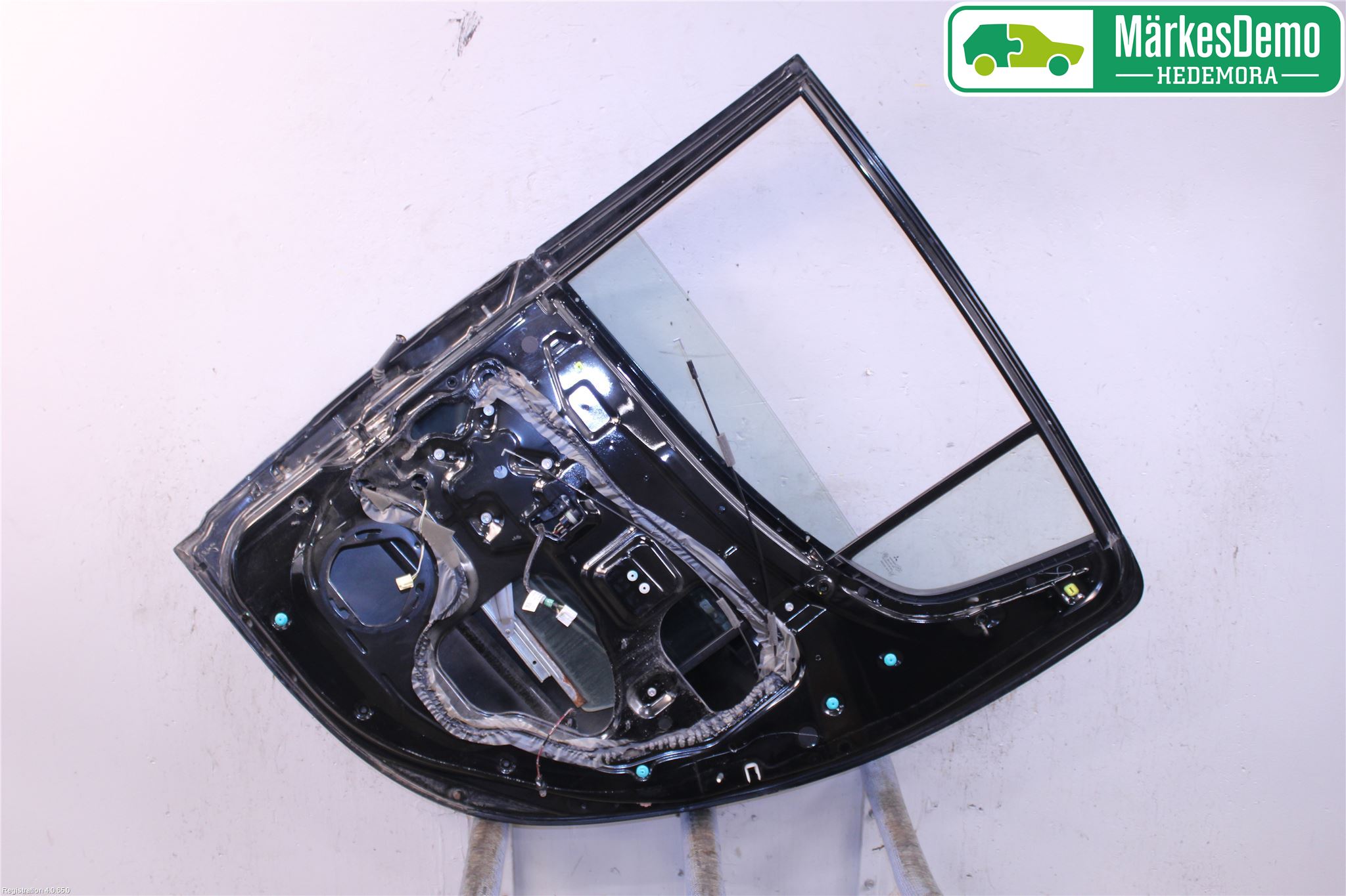 Mitsubishi L200 06-15 Dörr Bak Höger