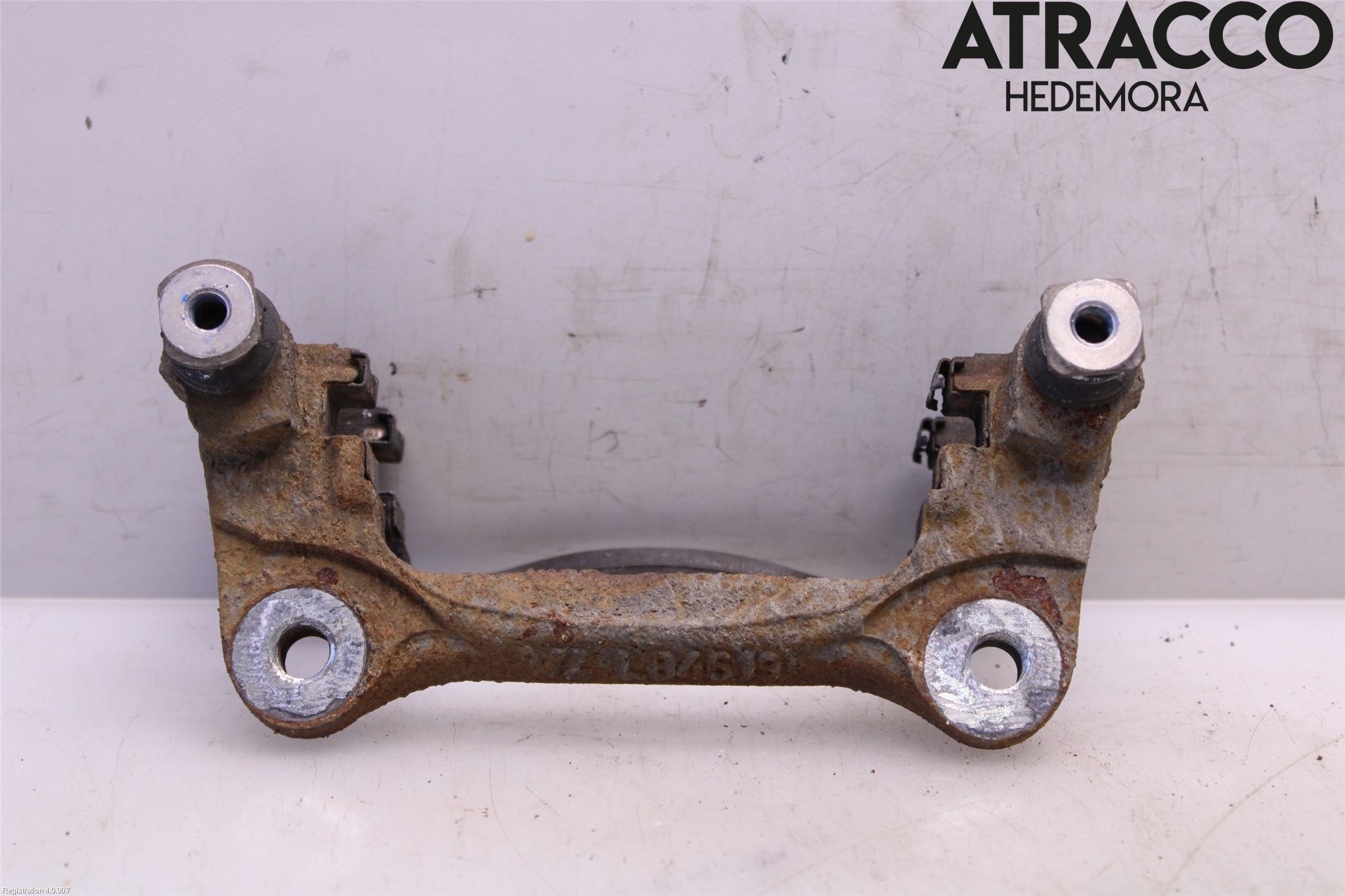 Toyota COROLLA 19- Bromsokshållare