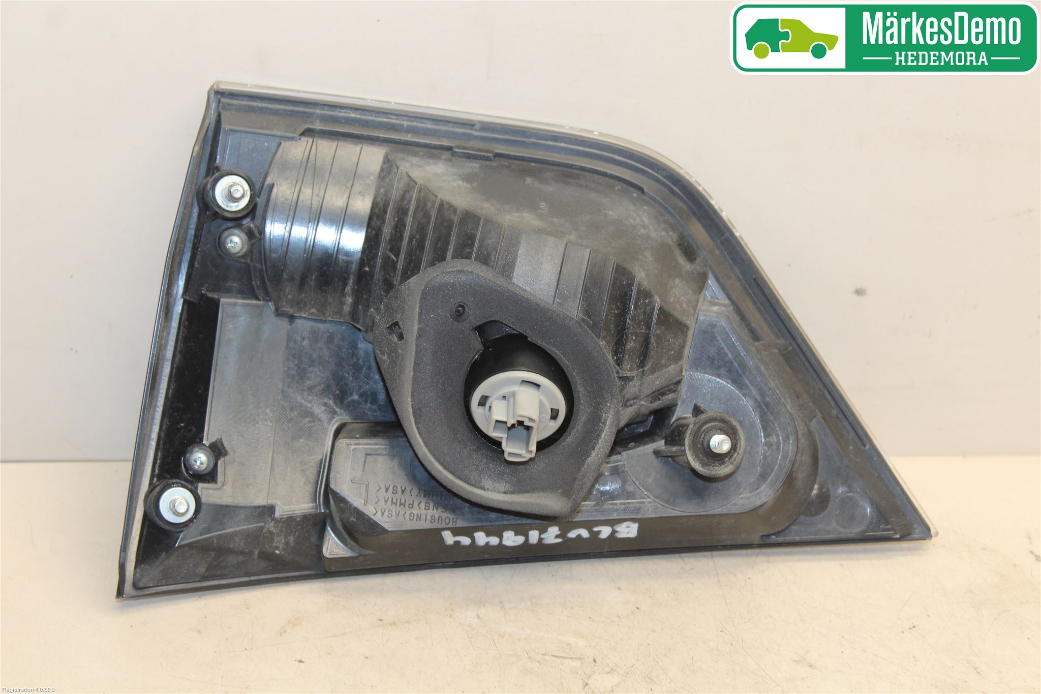 Mitsubishi OUTLANDER 07-12 Bakljus Lucka Vä