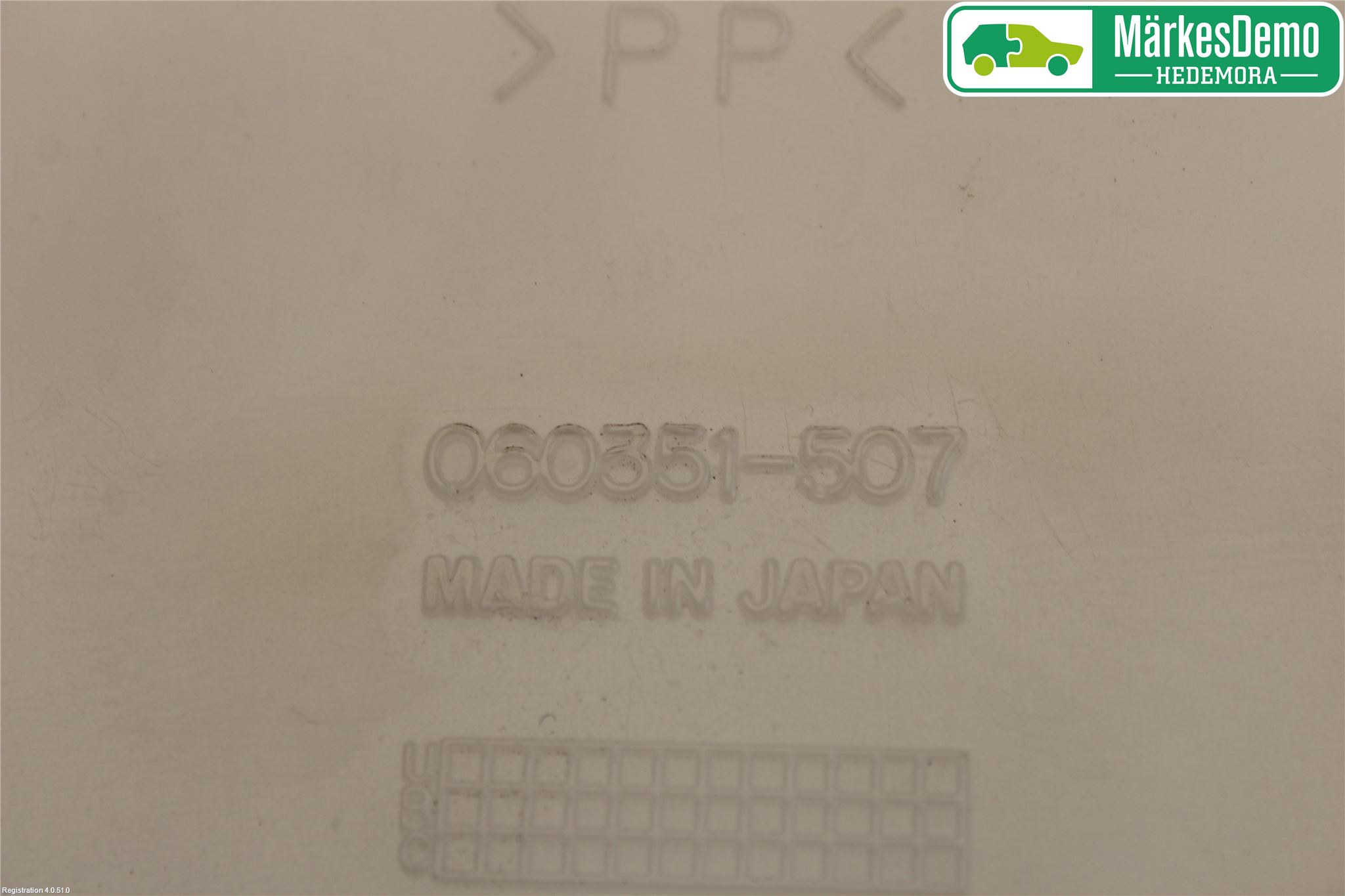 Mitsubishi PAJERO 06-15 Spolartank Baklucka