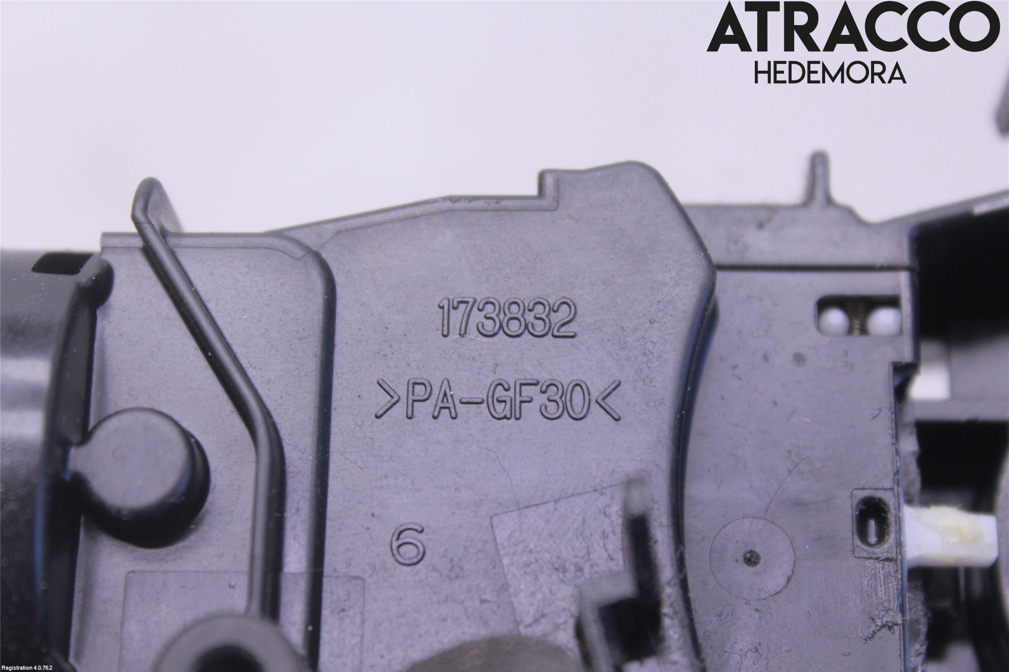 Toyota AURIS 10-12 Spakcentral