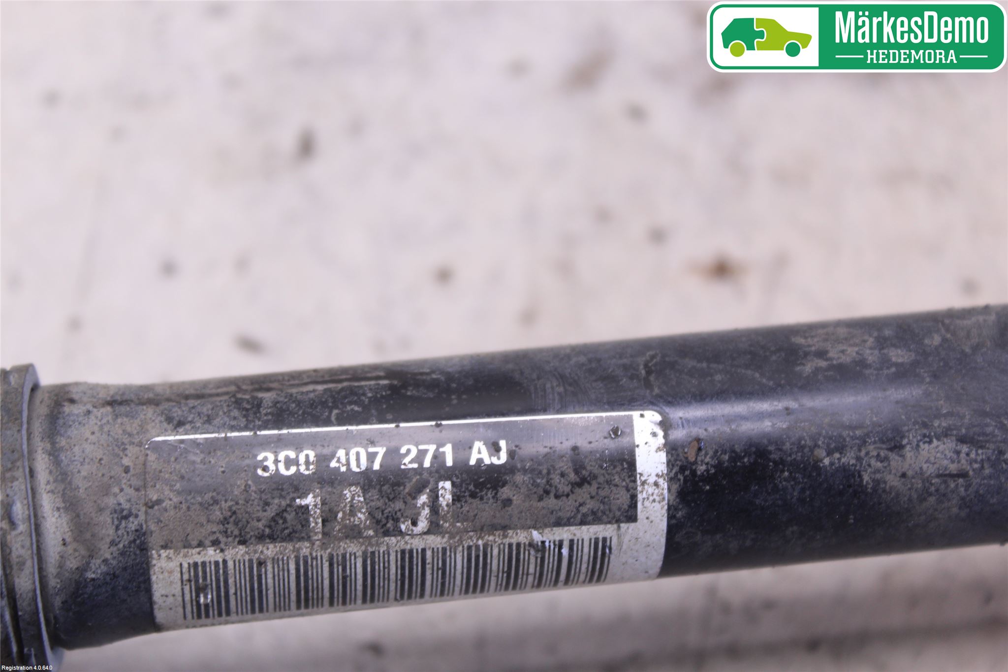 Volkswagen VW PASSAT 05-11 Drivaxel Fram Vänster