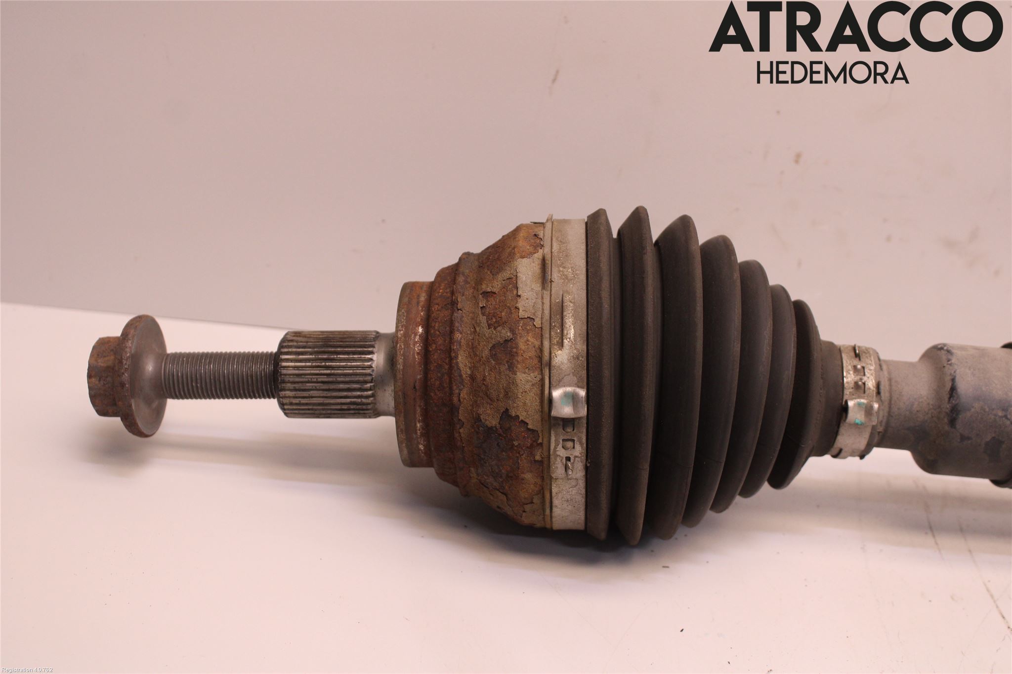 Volkswagen VW TOURAN 16- Drivaxel Fram Höger