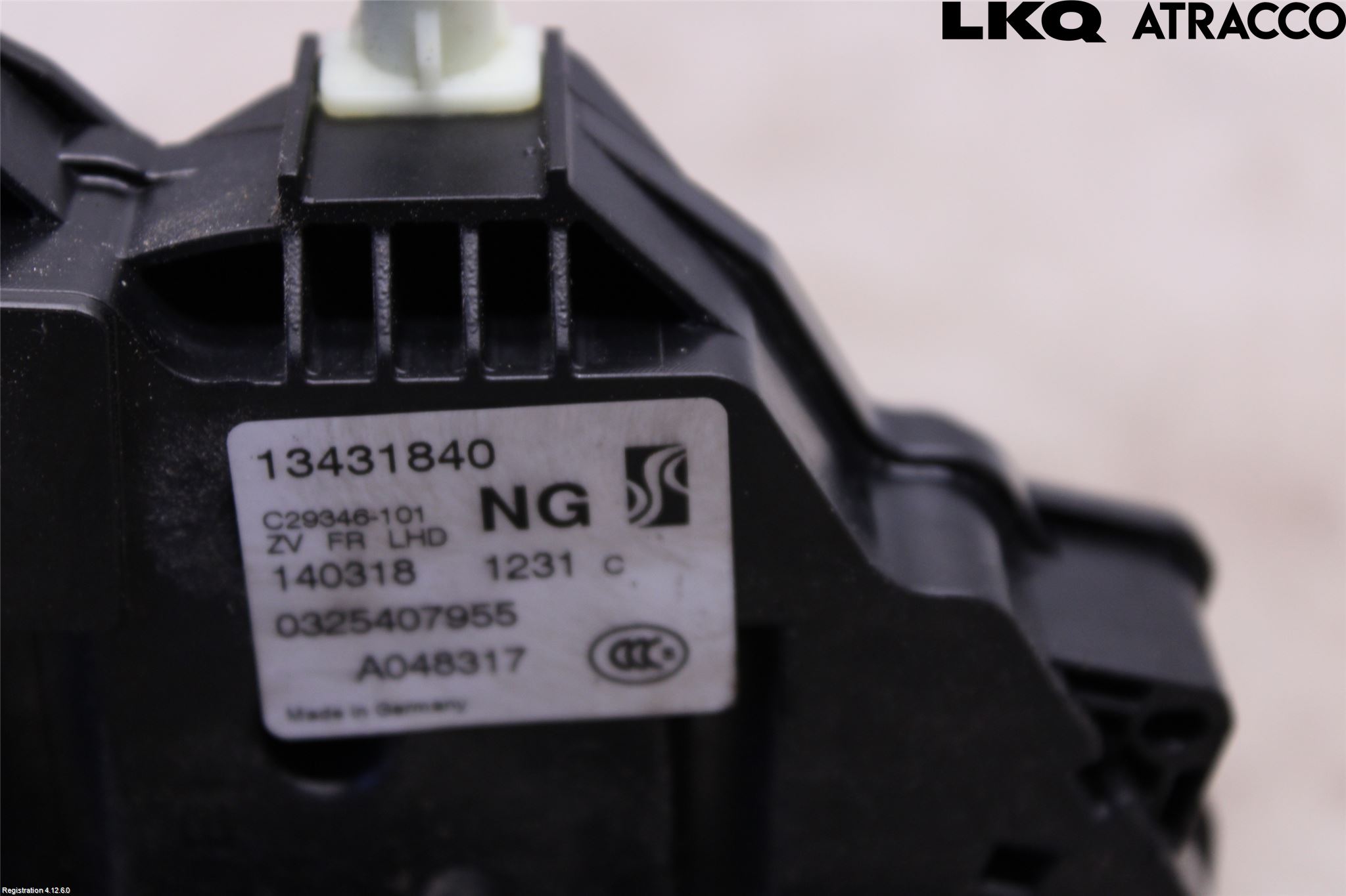 Opel CORSA E 15-19 Låskista-Dörrlås