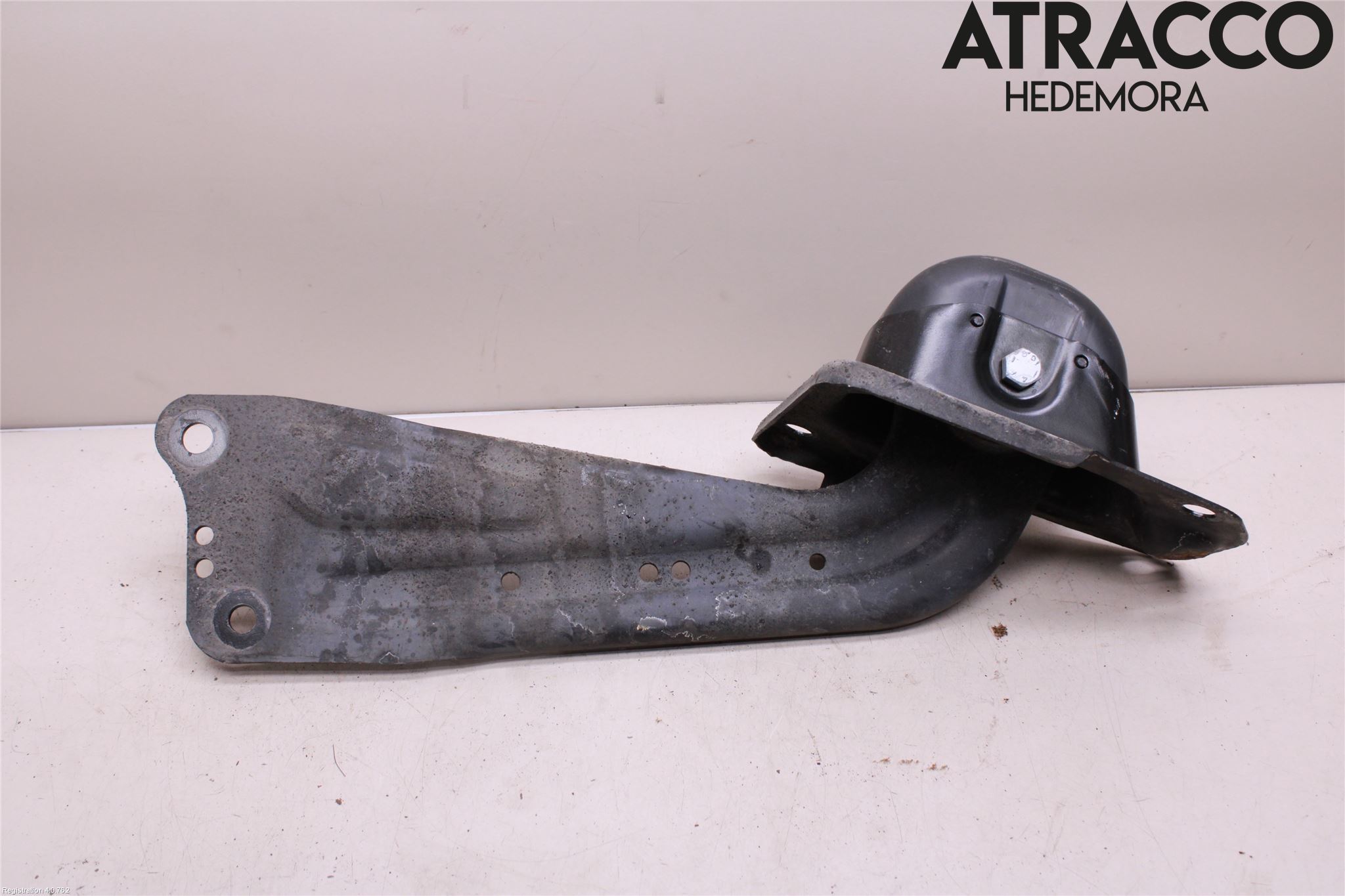 Volkswagen VW TIGUAN 16-24 Bärarm Bak Höger