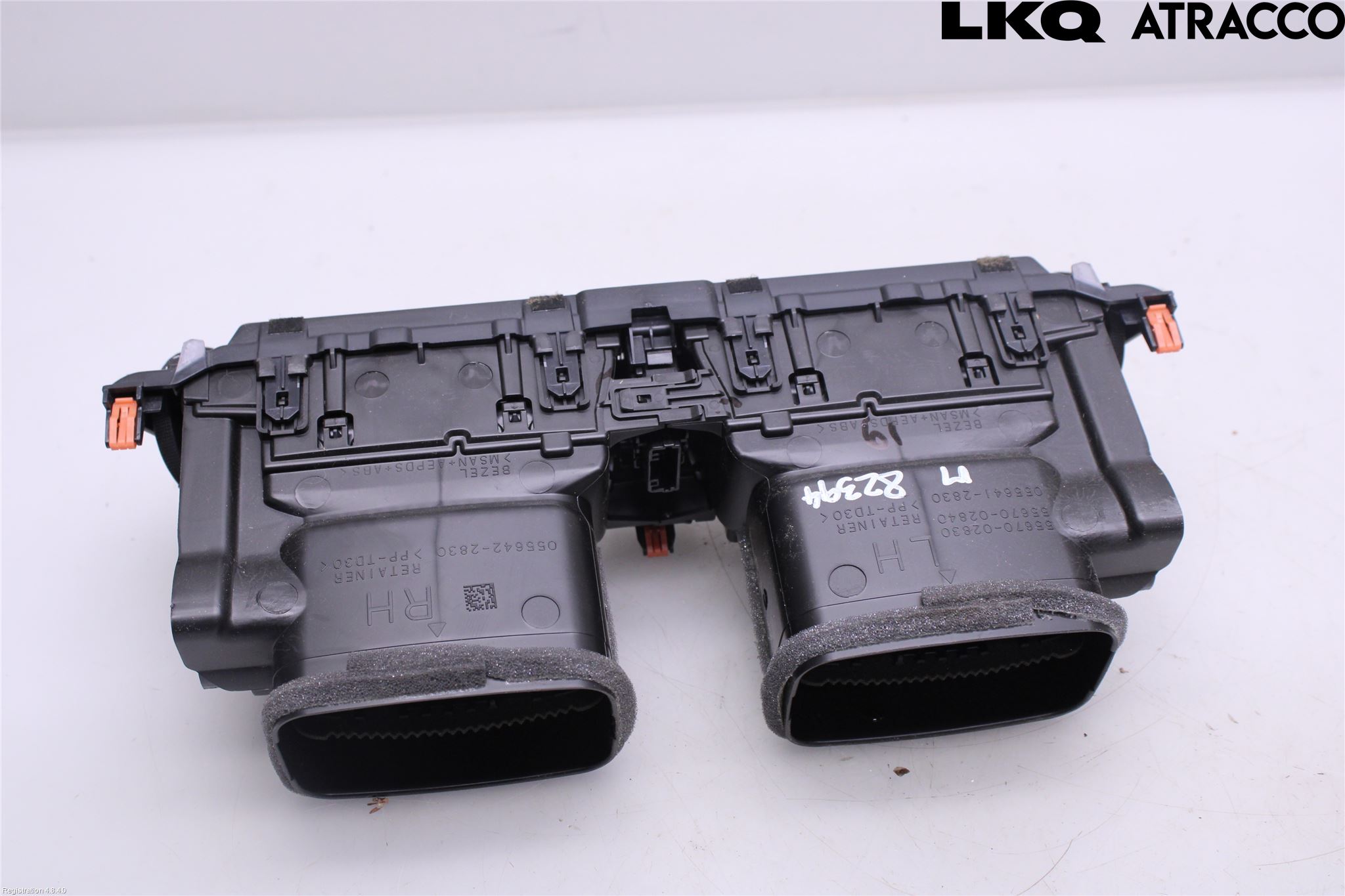 Toyota COROLLA 19- Defrosterkanal-Munstycke