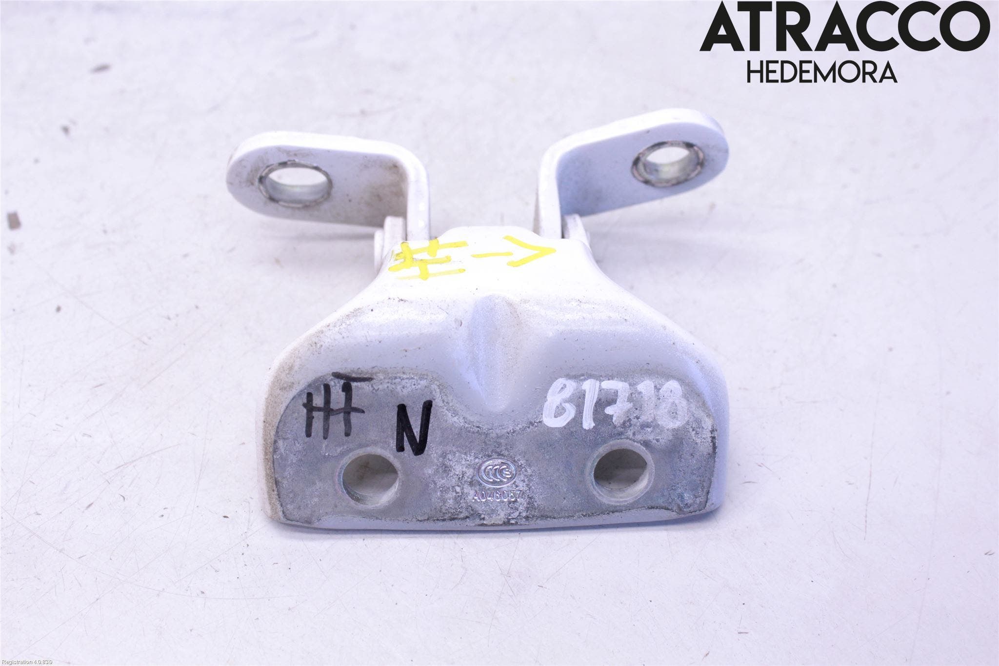 Hyundai i40 16-18 Dörrgångjärn