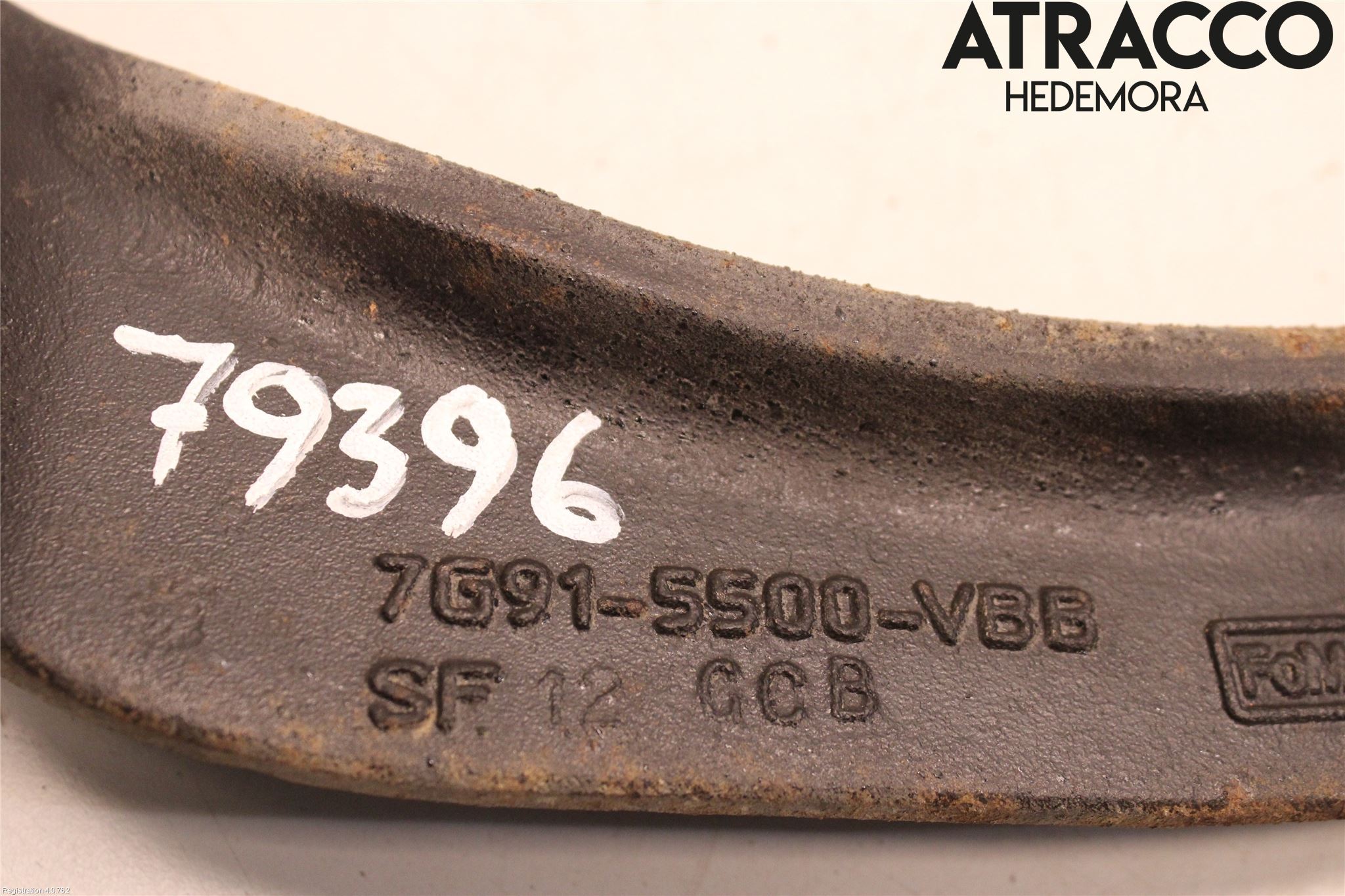 Volvo XC70 14-16 Bärarm Bak Vänster