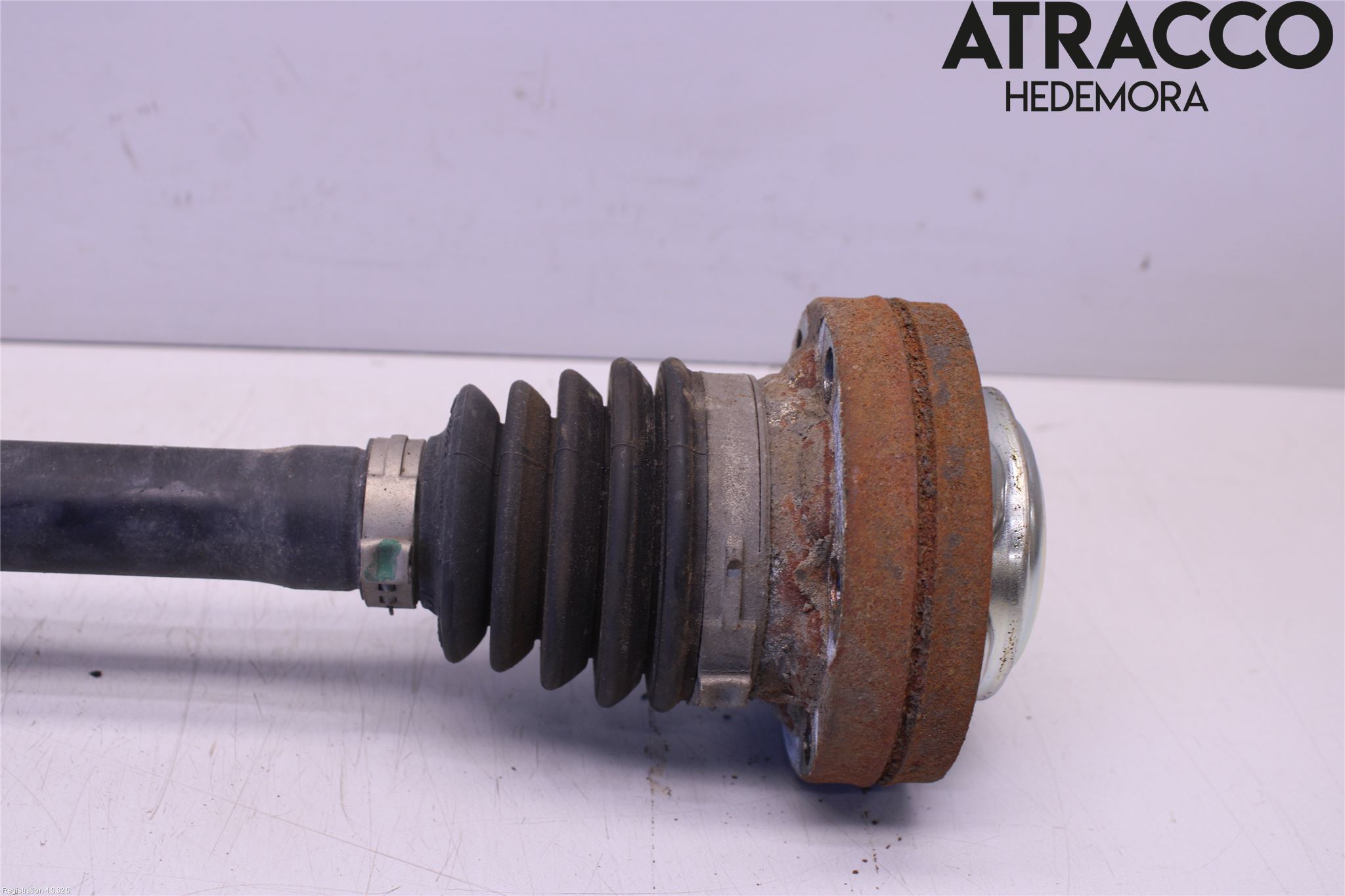 Volkswagen VW TRANSP/CARAVELLE (T5) 04-15 Drivaxel Bak Höger