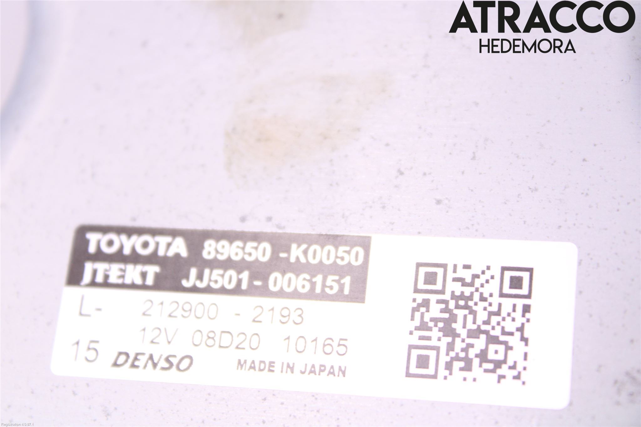 Toyota YARIS XP21 20- Rattaxelagg Med Inb Servo