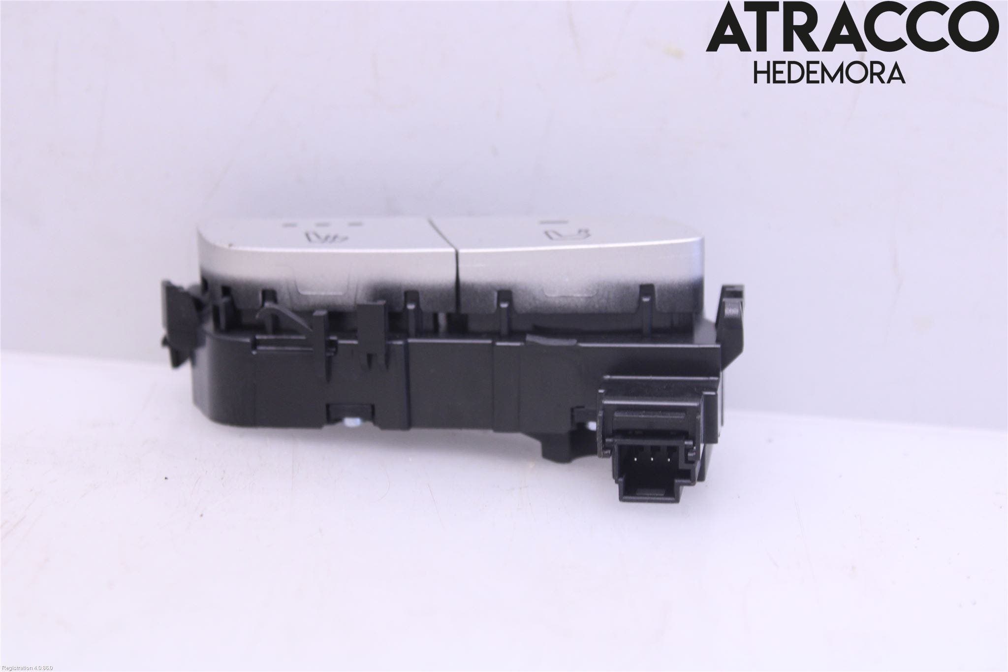 Mercedes-Benz MB E-KLASS (W213) 16-23 Strömställare Stolvärme