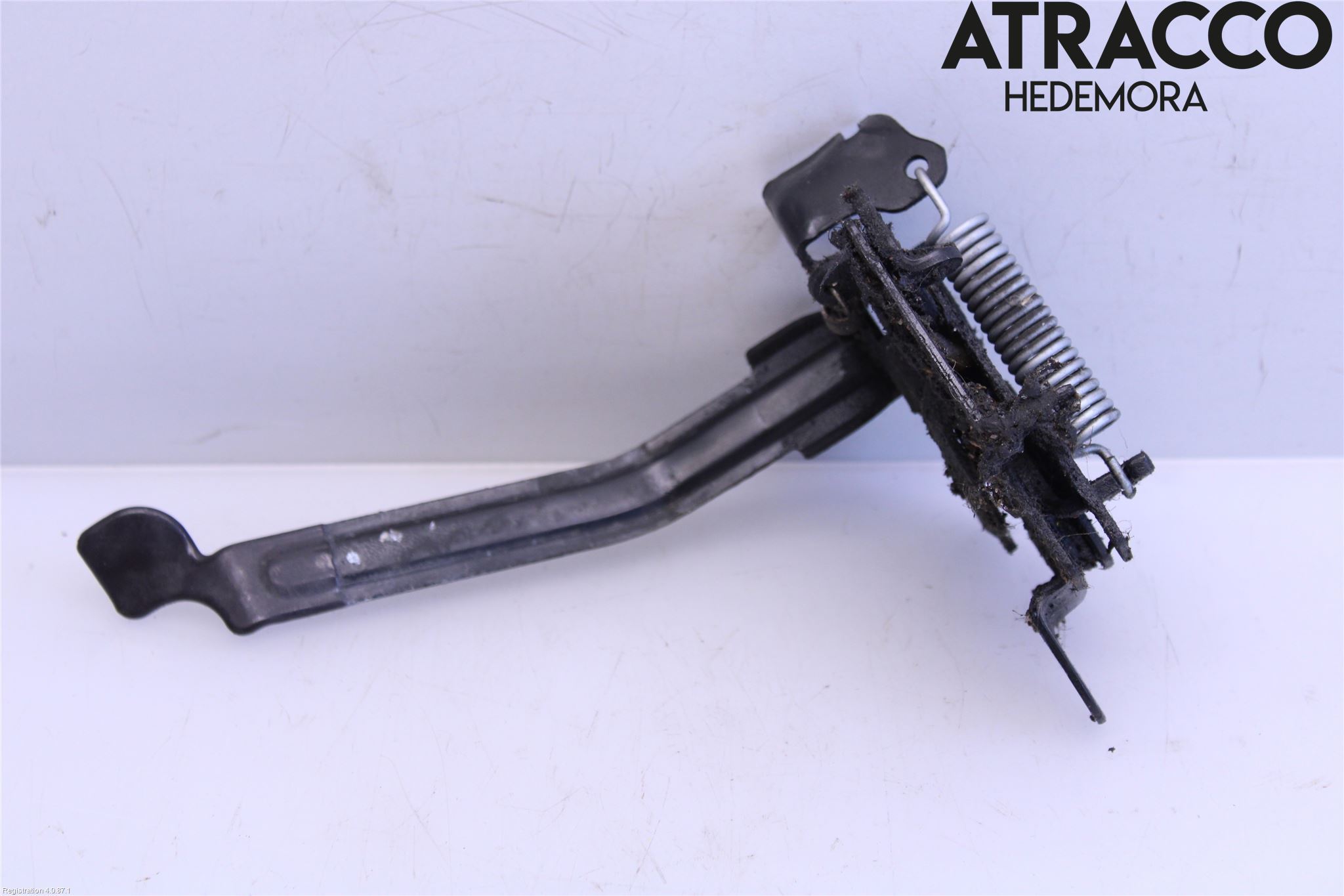 Toyota AURIS 13-19 Huvlås