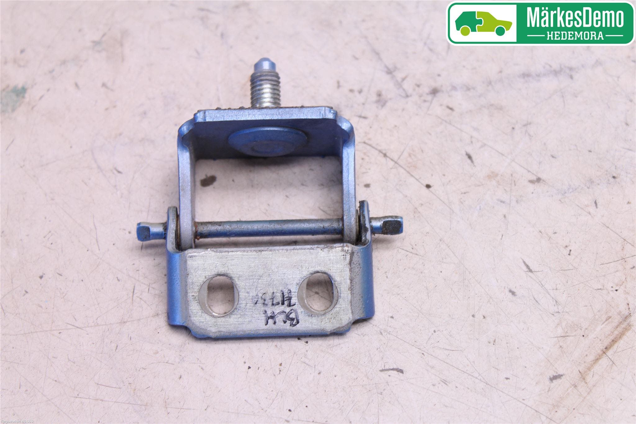 Ford FIESTA 09-12 Bakluckegångjärn Hö