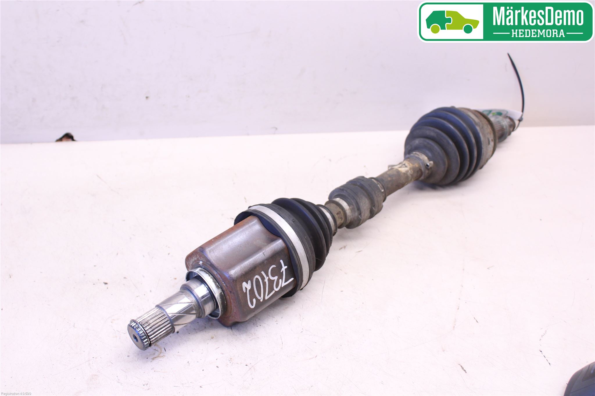 Nissan QASHQAI 14-17 Drivaxel Fram Vänster