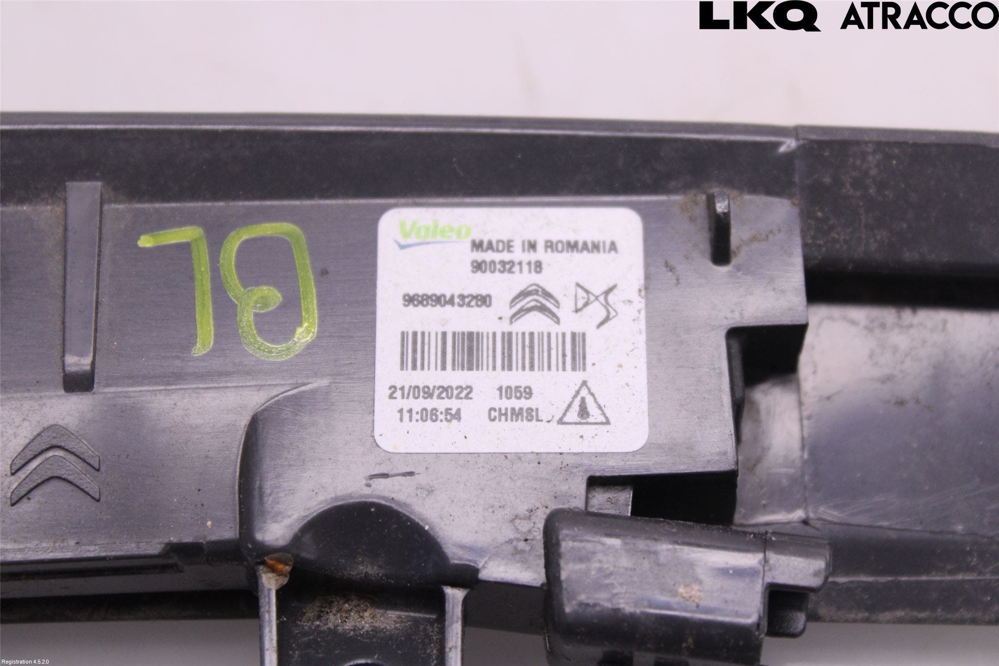 Opel CORSA F, CORSA-E 20- Bromsljus Bakruta