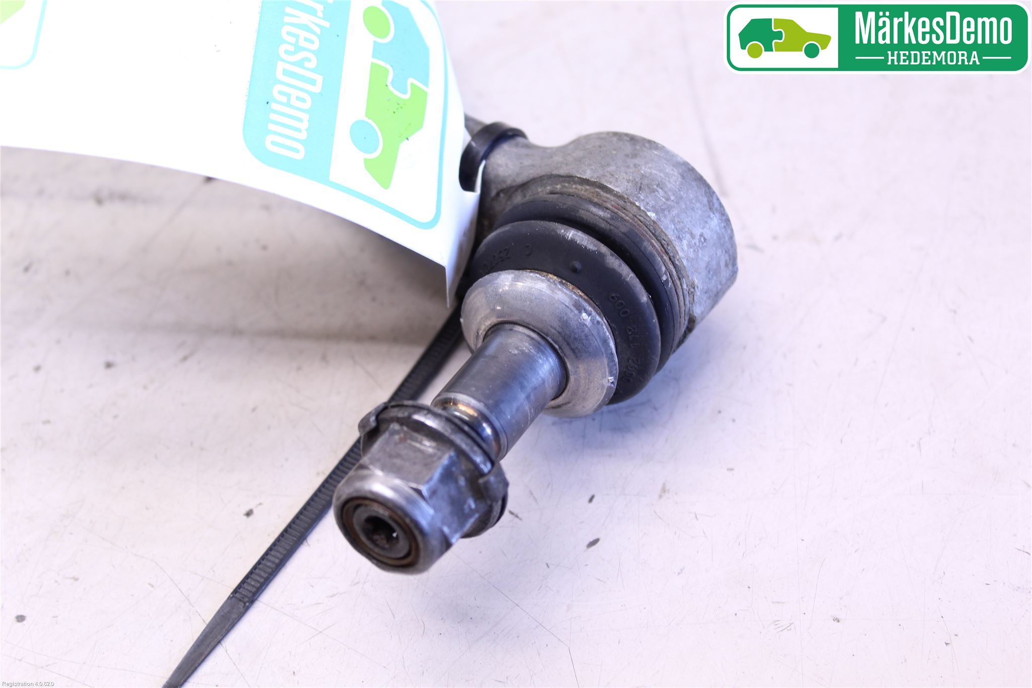 BMW 1 E87/81 5D/3D 03-11 Bärarm Fram Undre Vä