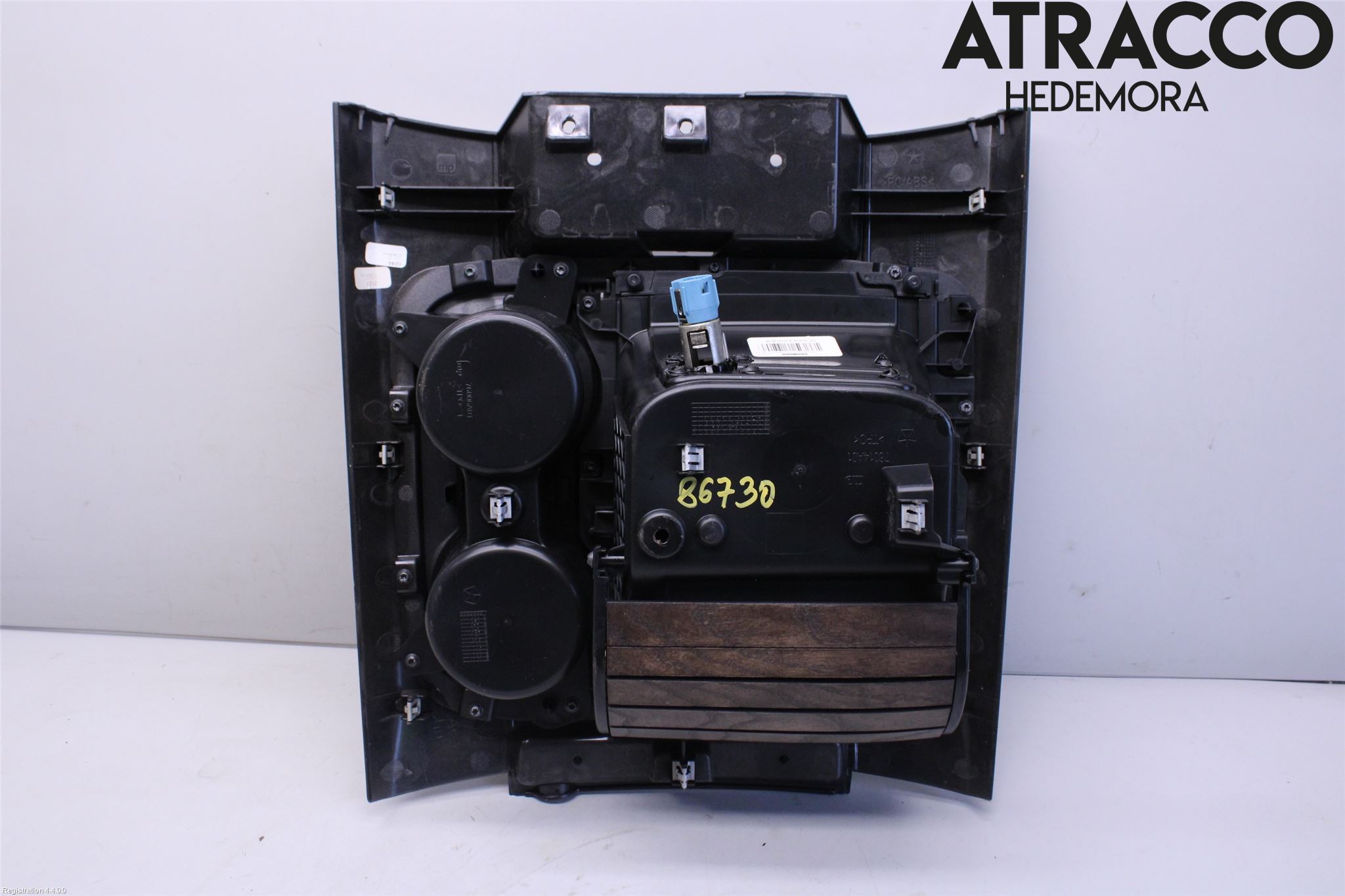 Dodge PICK UP RAM 81- Mugghållare