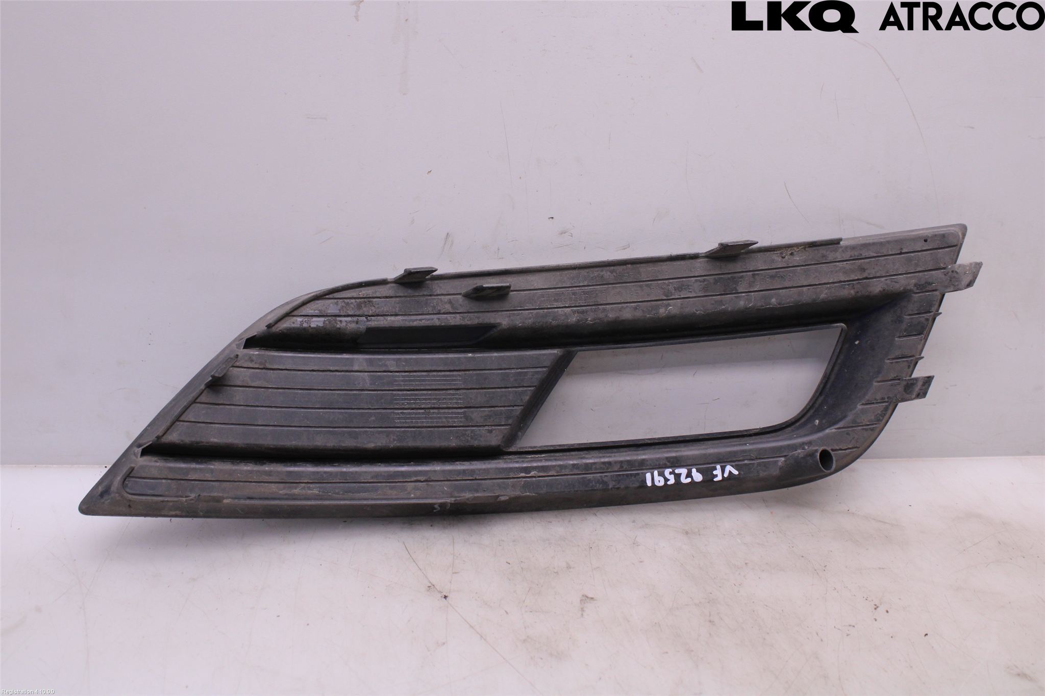 Audi A4 12-15 Dimljussarg Fram