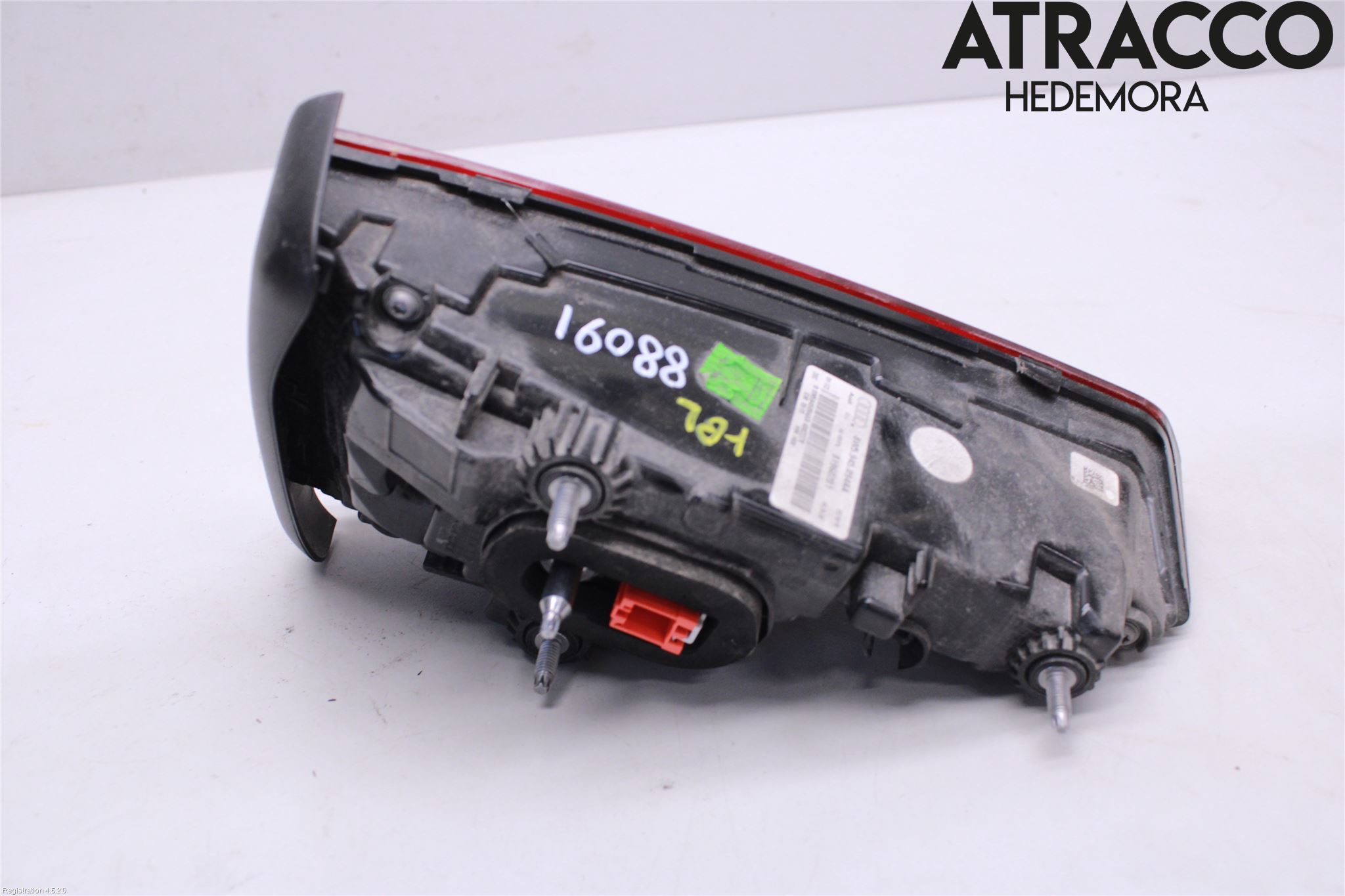 Audi A4/S4 B9 16-19 Bakljus Lucka Hö