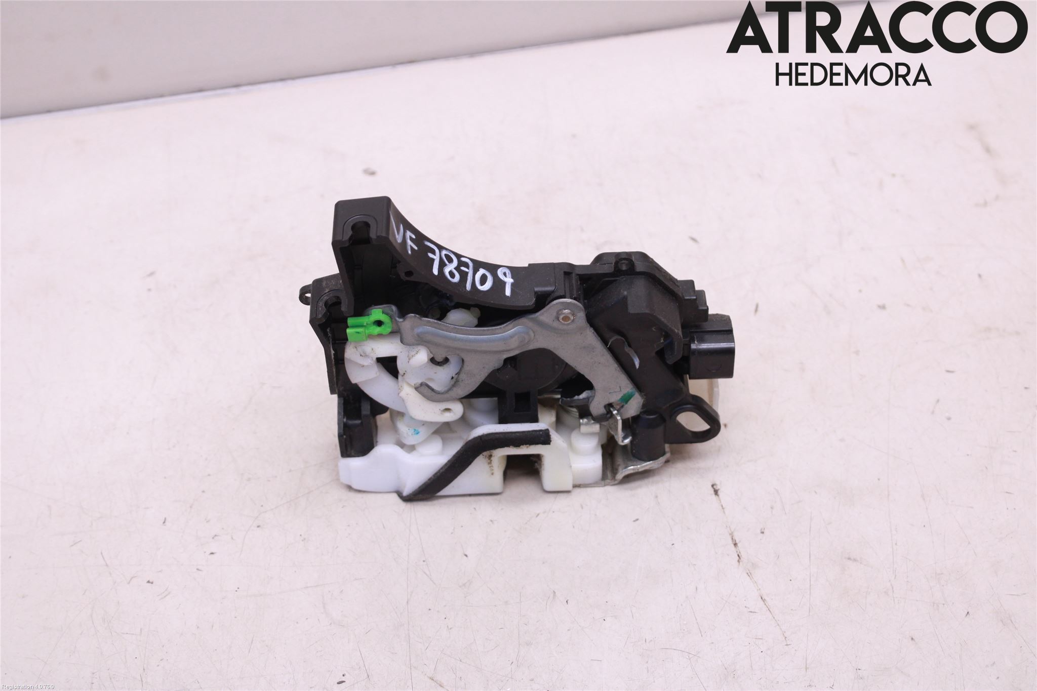 Mitsubishi L200 06-15 Låskista-Dörrlås