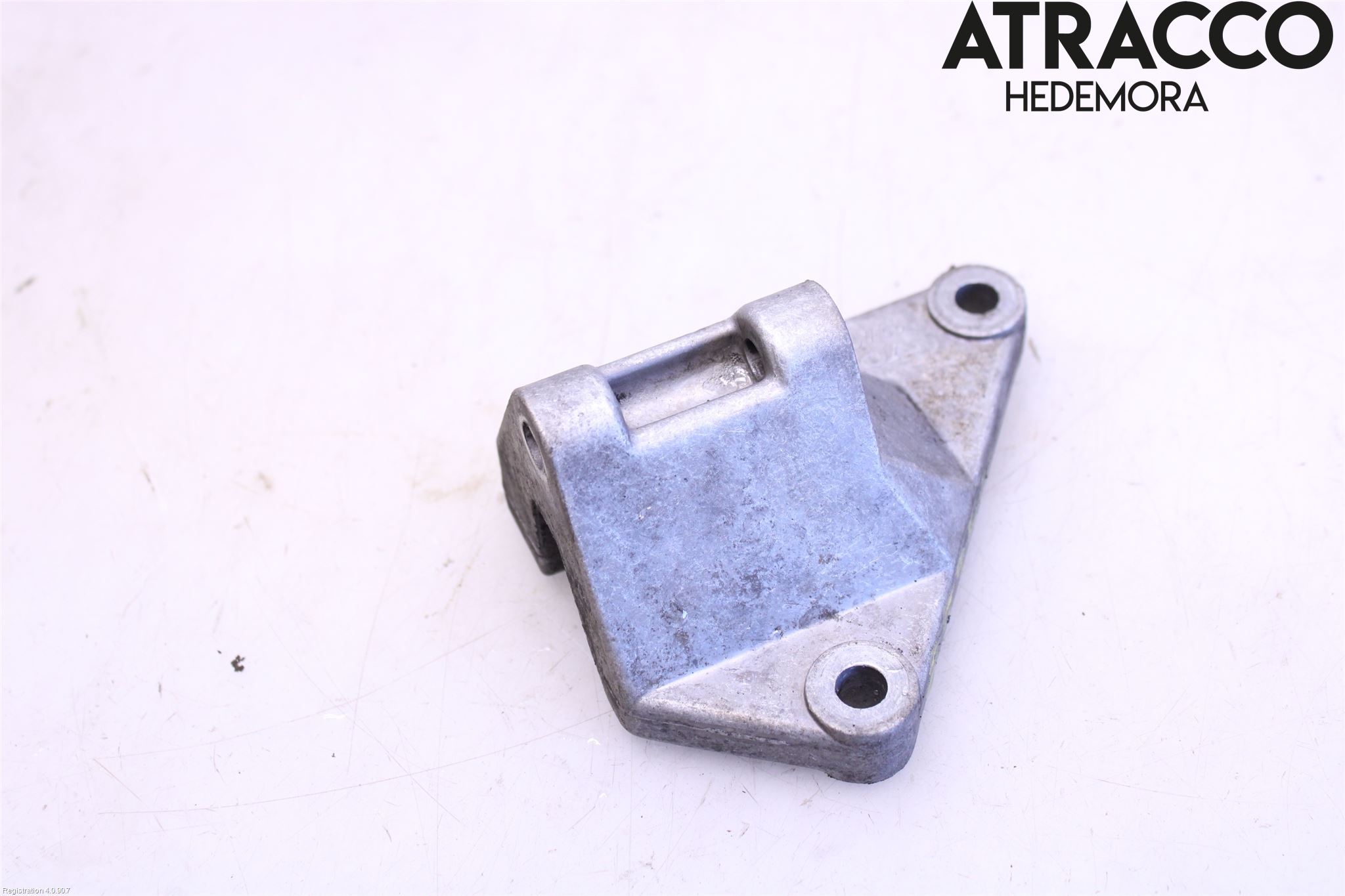 Volvo 740 88-92 Styrservopumpsfäste