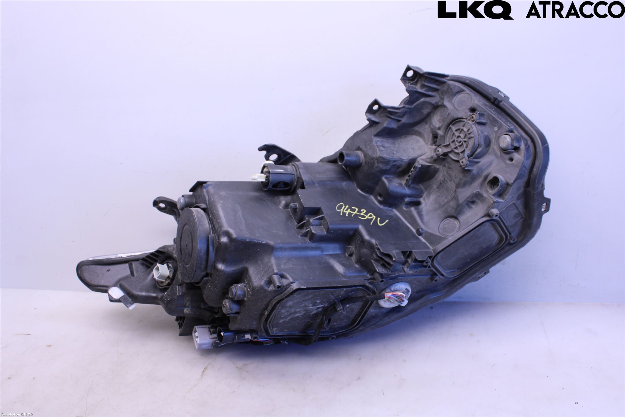 Toyota AURIS 13-19 Strålkastare Vänster