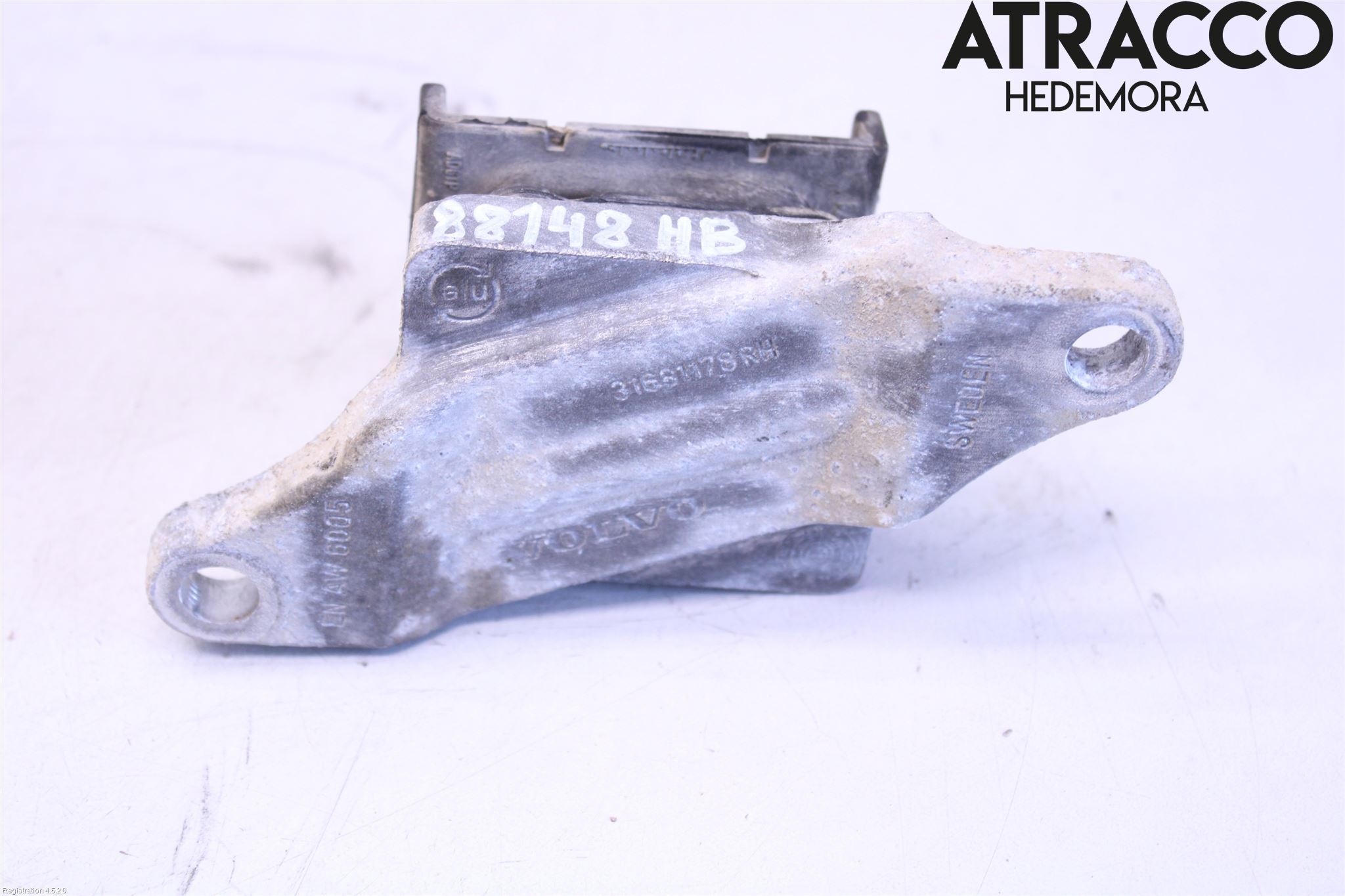 Volvo XC60 18- Bladfjäderhänke Bak