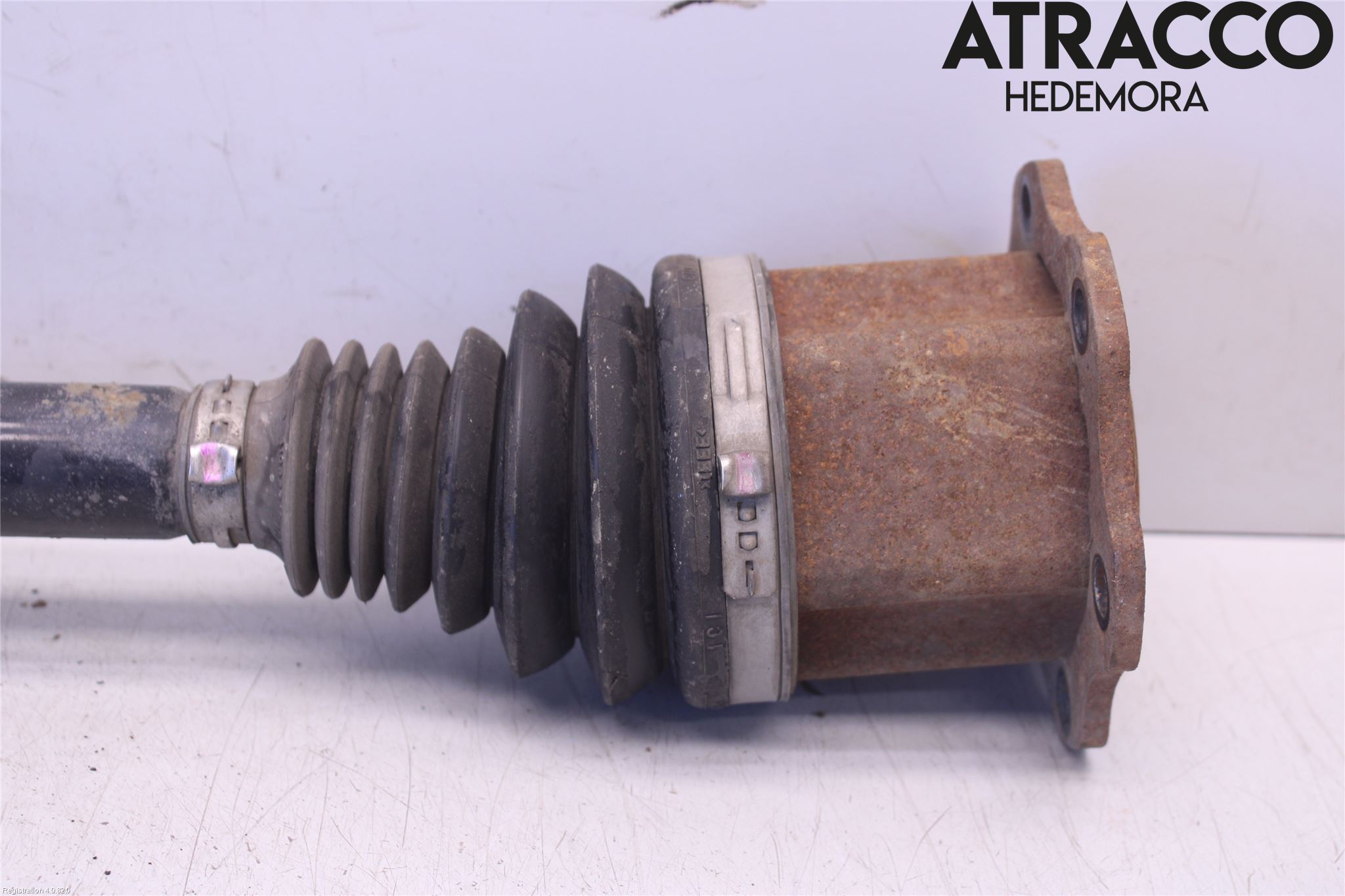 Audi A4 12-15 Drivaxel Fram Vänster