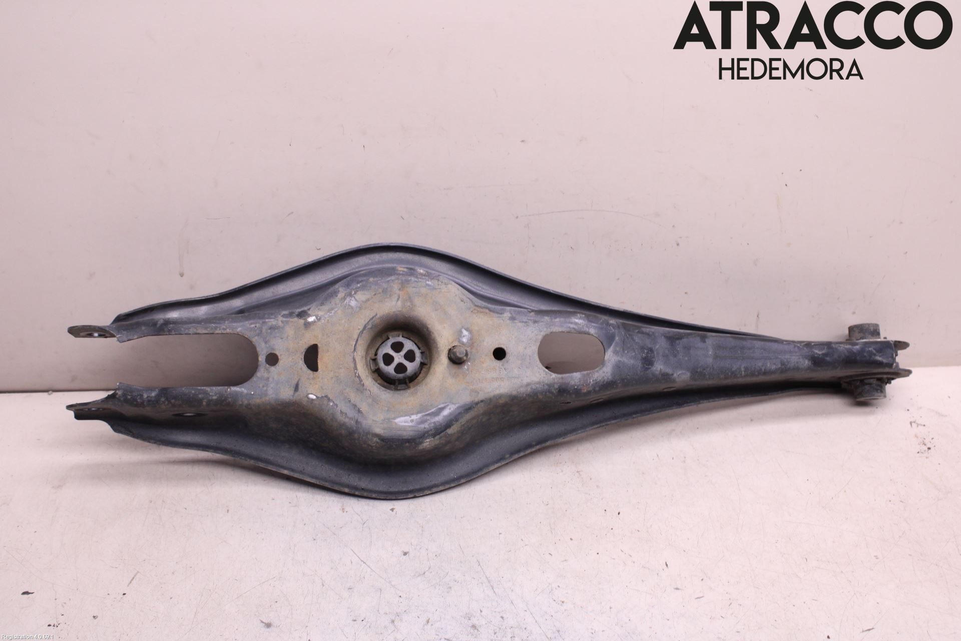 Volkswagen VW PASSAT 15-19 Bärarm Bak Vänster
