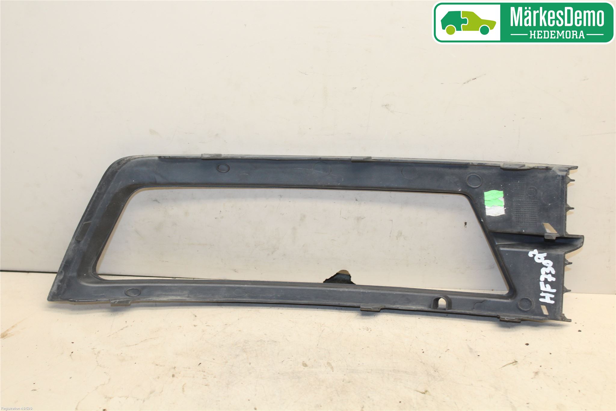 Skoda RAPID Dimljussarg Fram