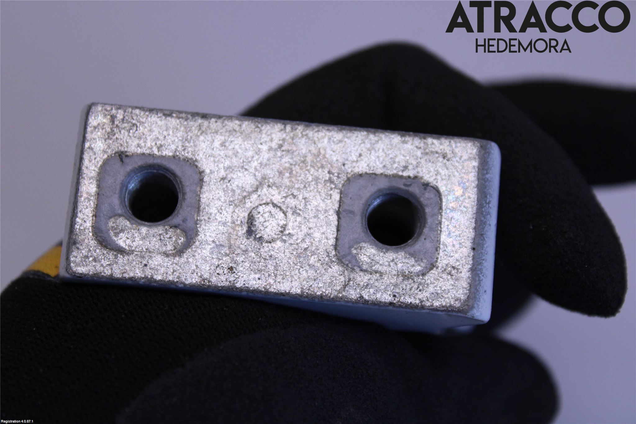 Volvo V90 17->> Dörrgångjärn