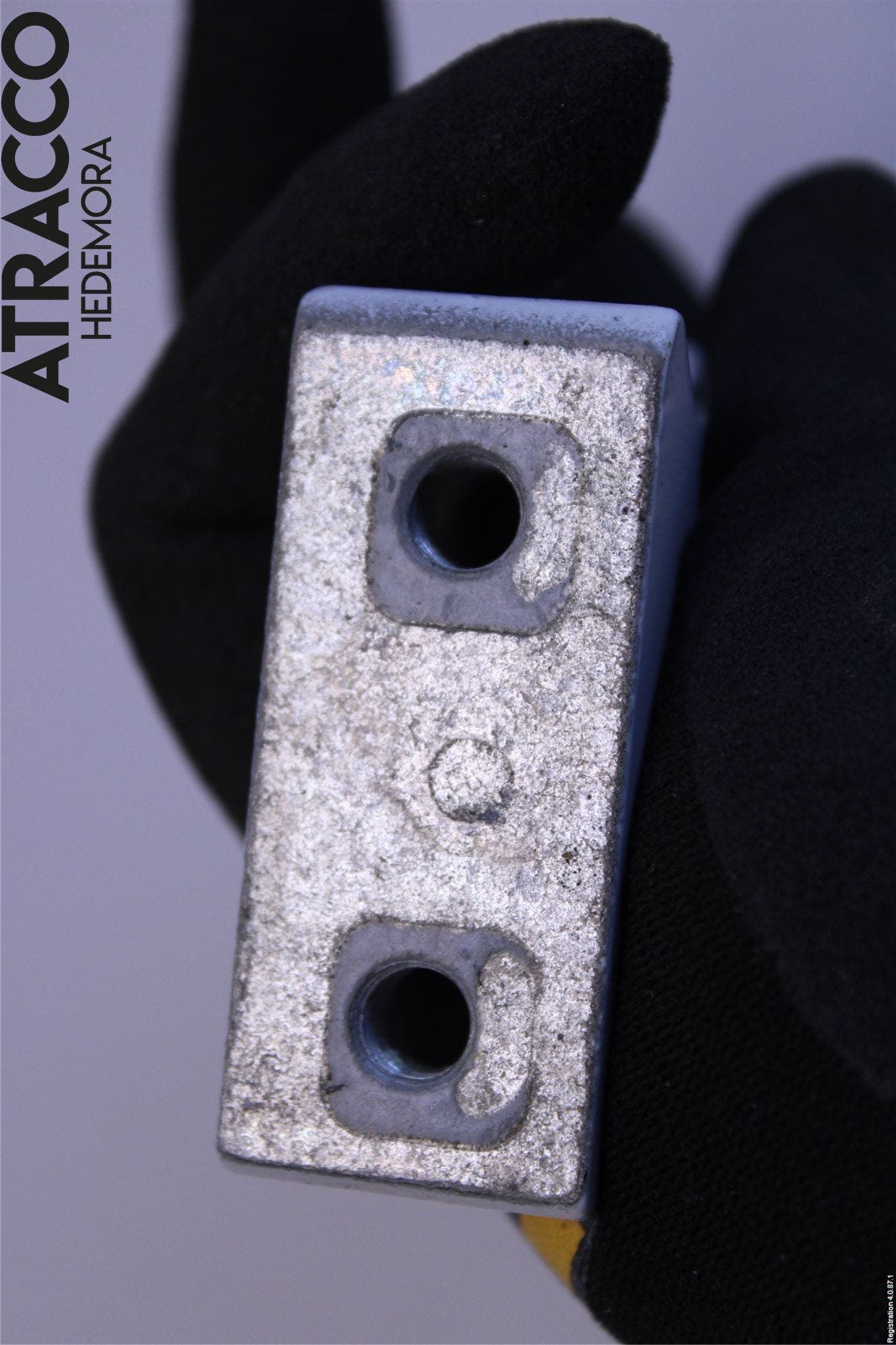 Volvo V90 17->> Dörrgångjärn